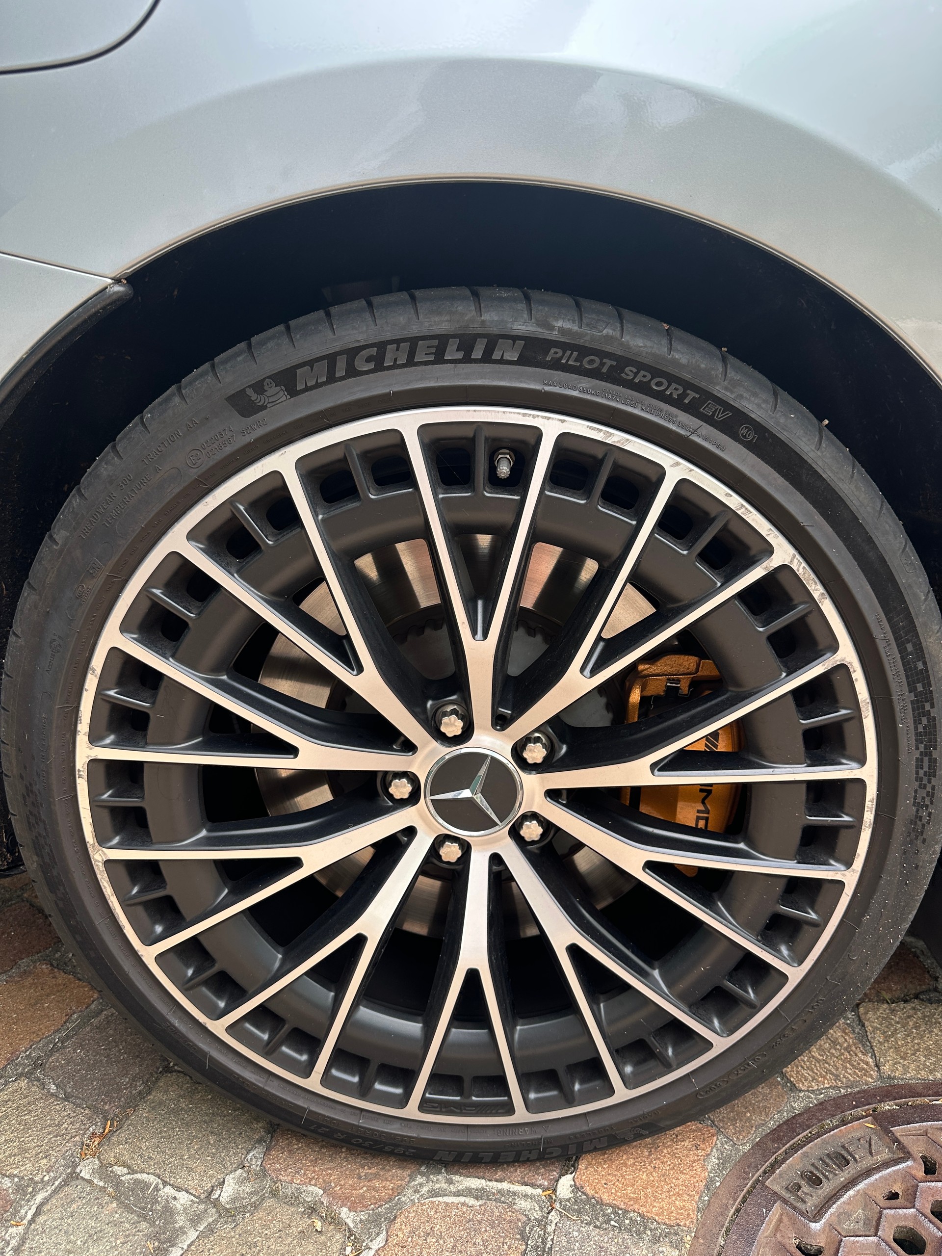 MERCEDES-BENZ EQE 43 AMG 4matic-image-5