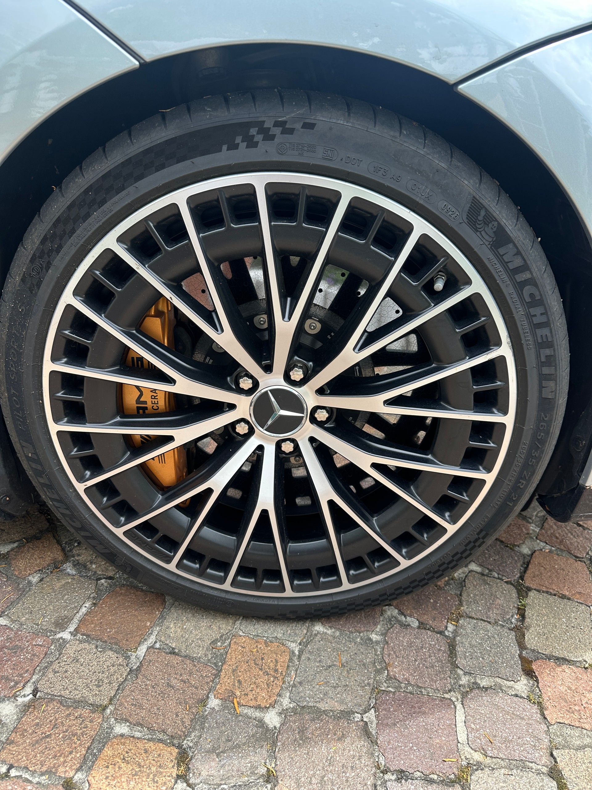 MERCEDES-BENZ EQE 43 AMG 4matic-image-4