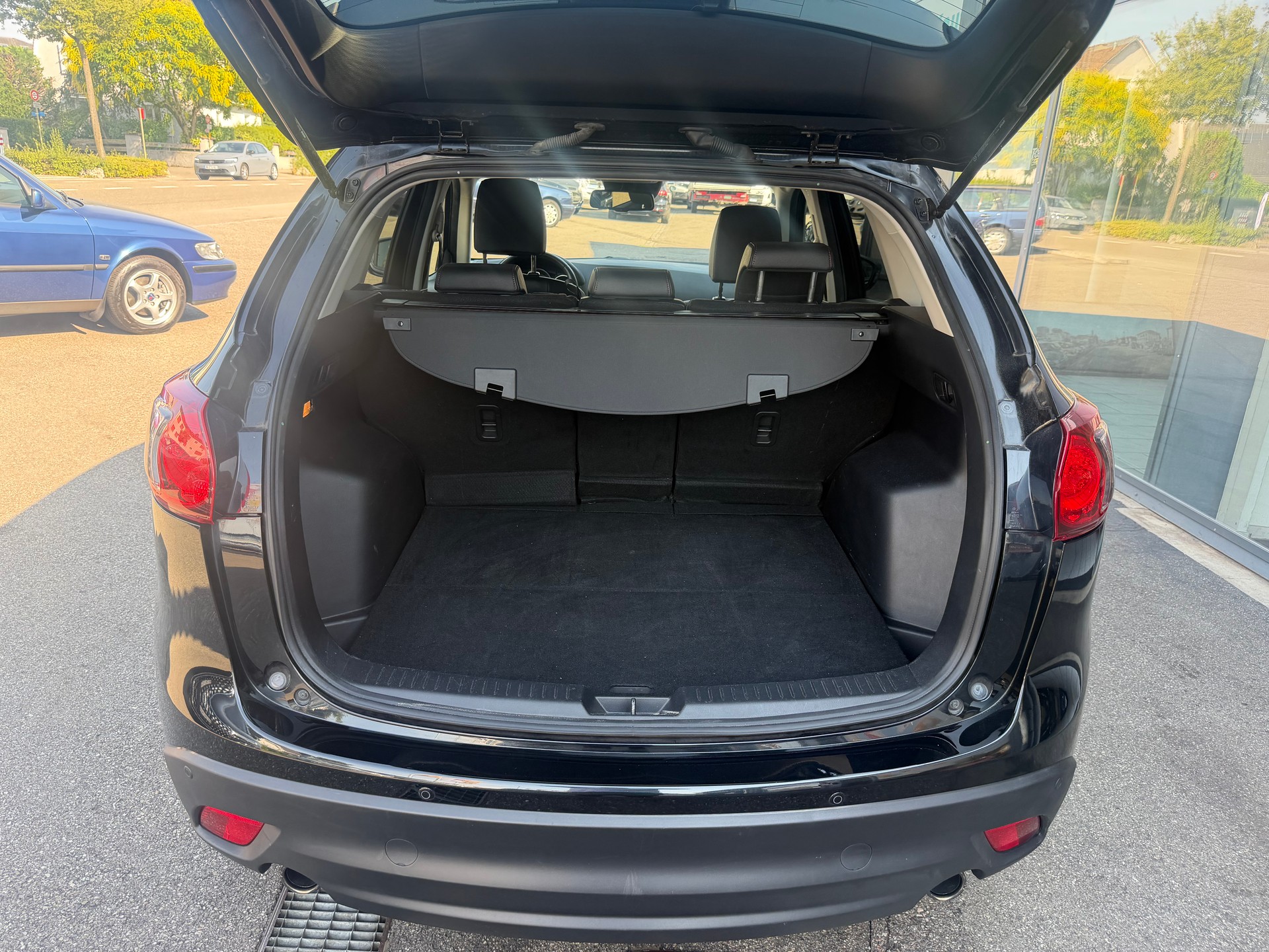 MAZDA CX-5 2.0 Ambition AWD Automatic-image-8