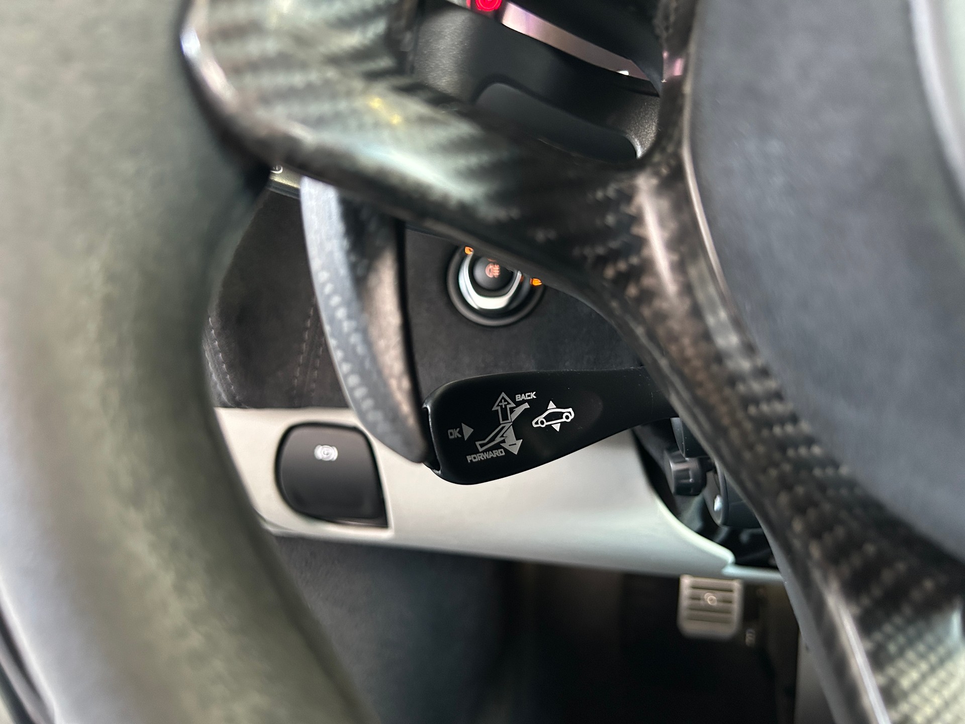 McLAREN 570S Coupé 3.8 V8 SSG-image-10