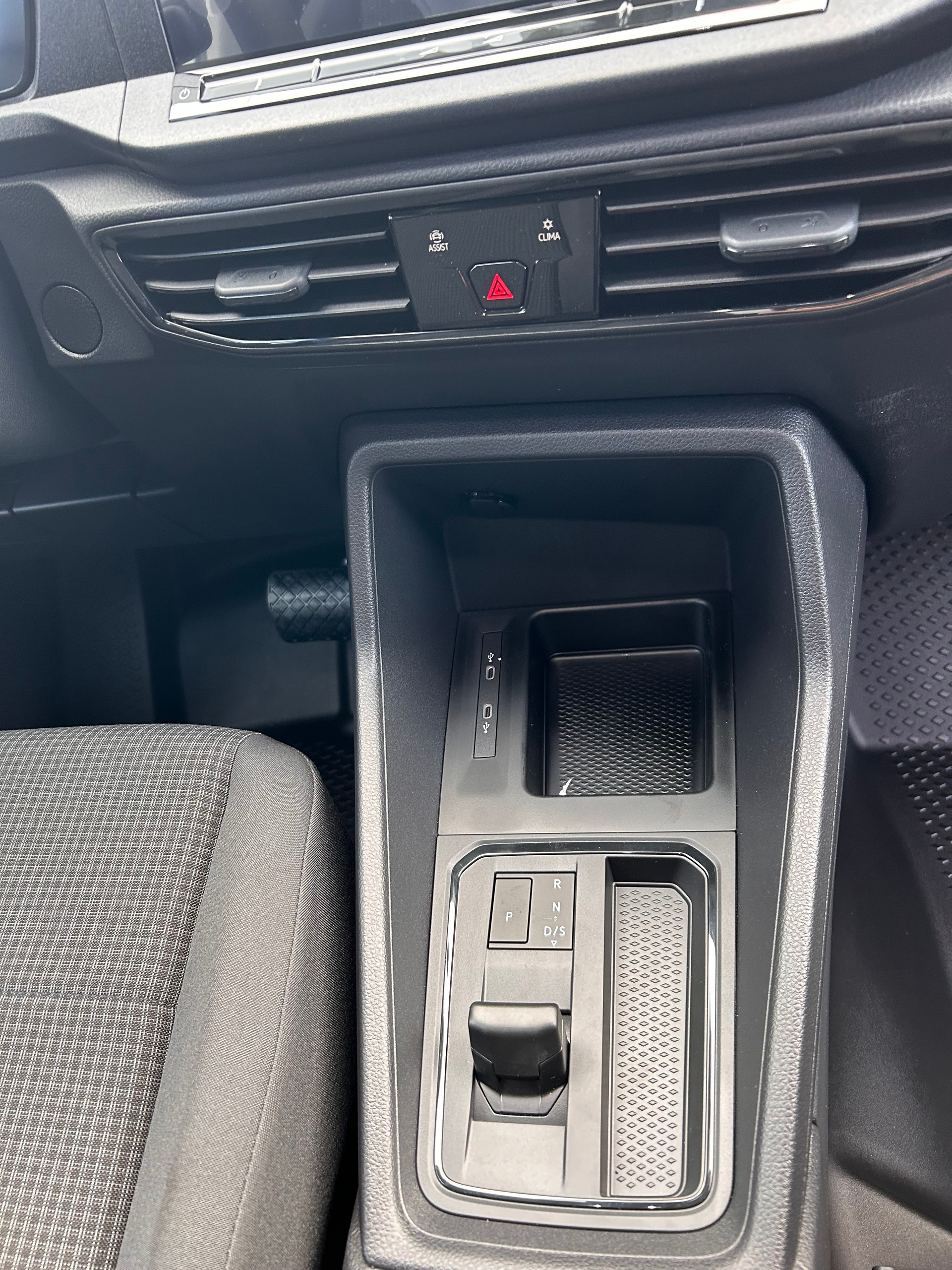 VW Caddy Cargo 1.5 TSI Entry DSG-image-16