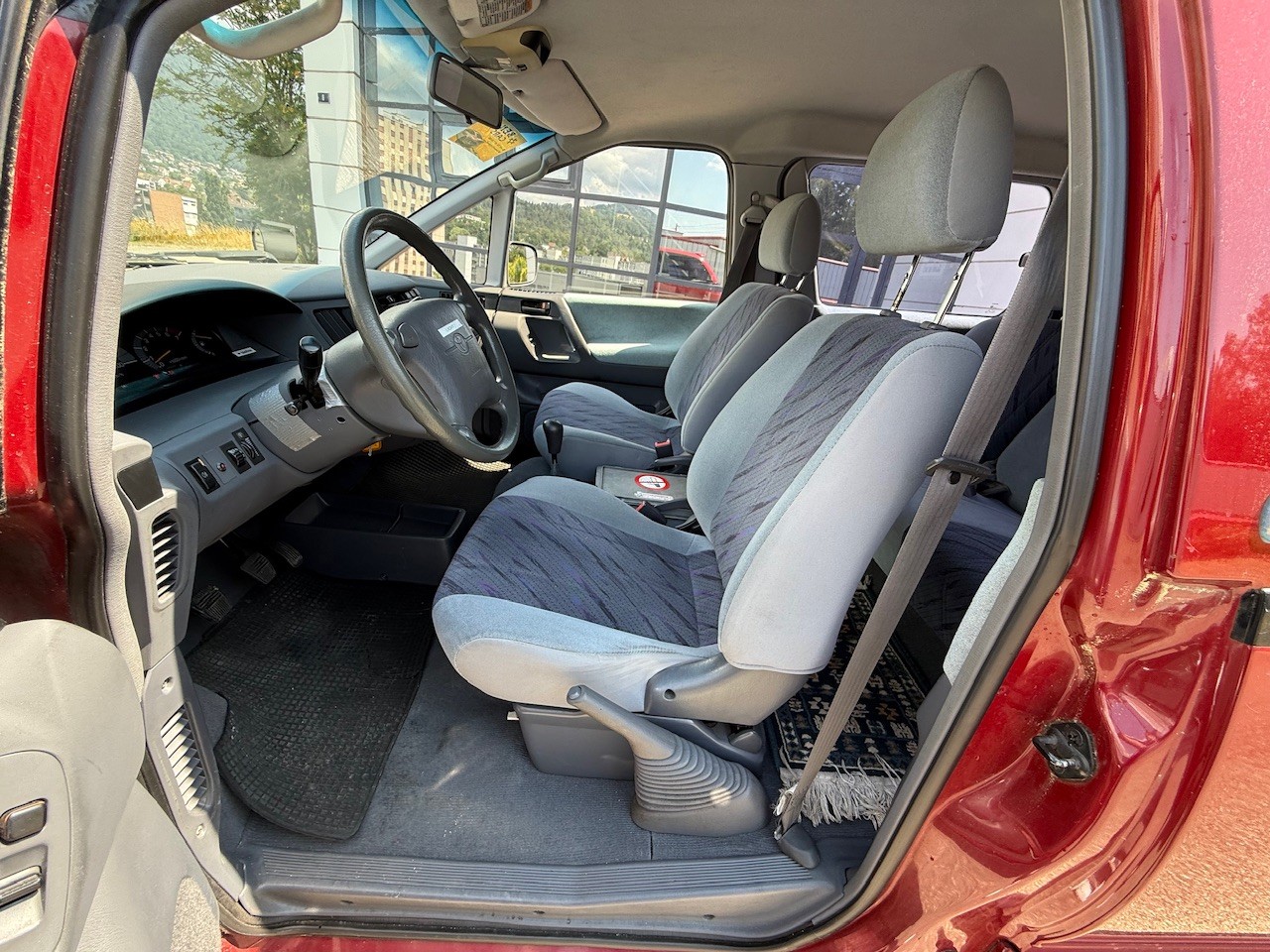 TOYOTA Previa XE Pacific 4x2-image-13