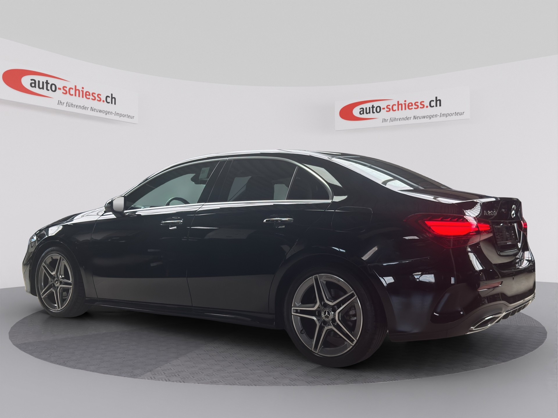 MERCEDES-BENZ A 200 AMG Line 7G-DCT-image-2