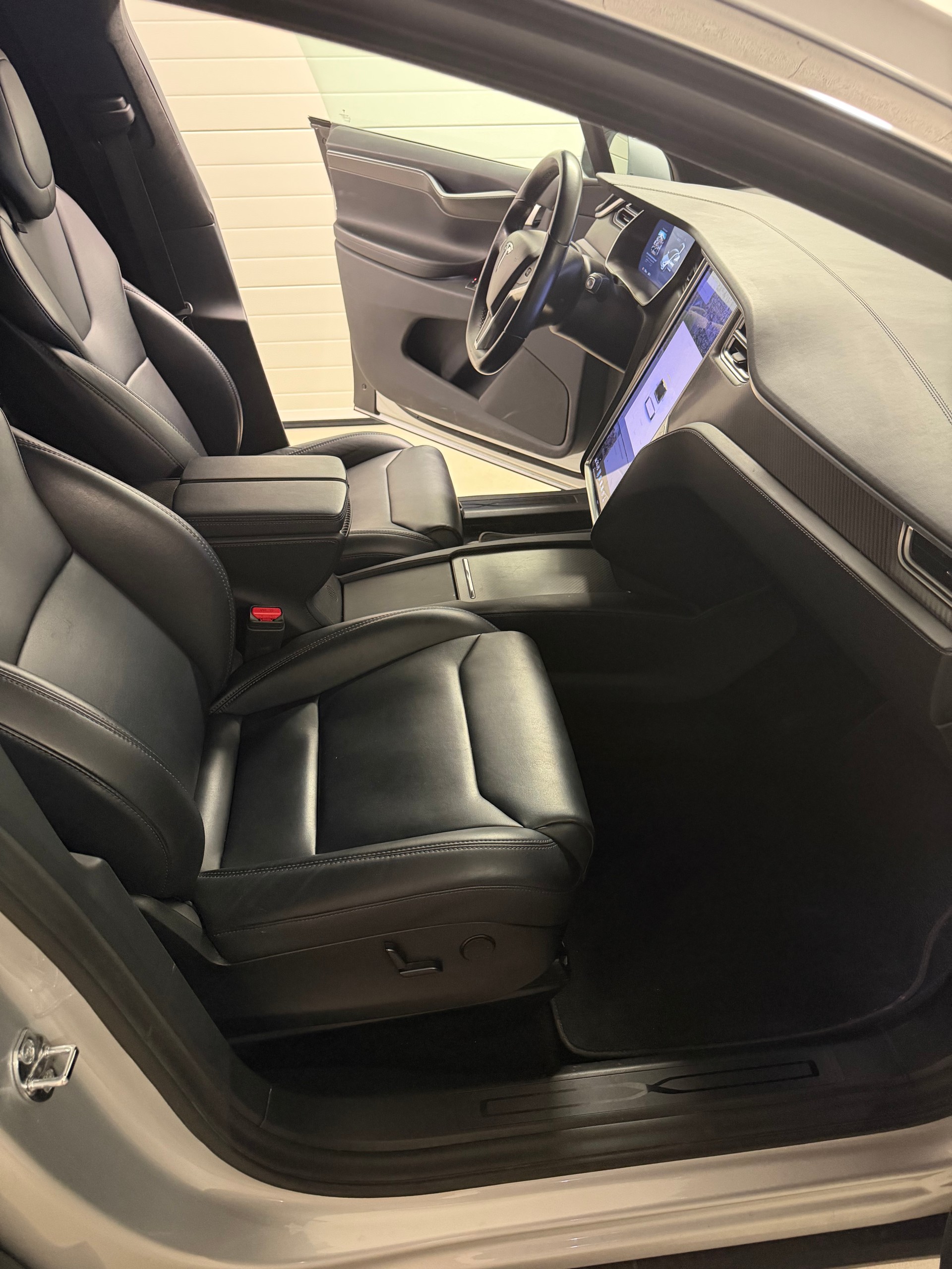 TESLA 100 D-image-4