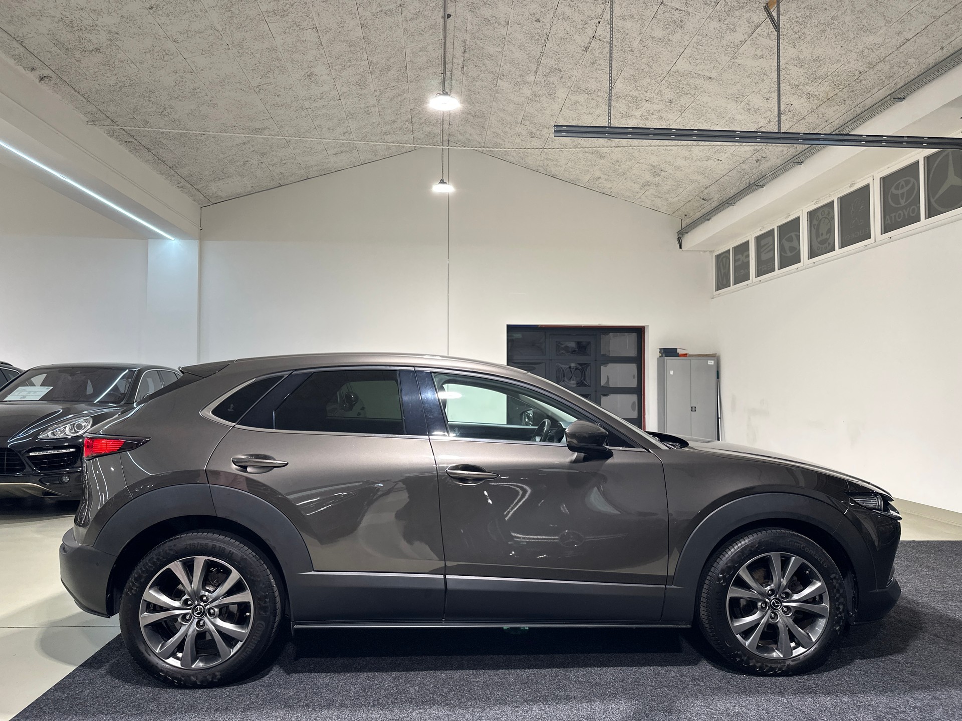 MAZDA CX-30 SKYACTIV-X M Hybrid 180 Revolution AWD-image-9