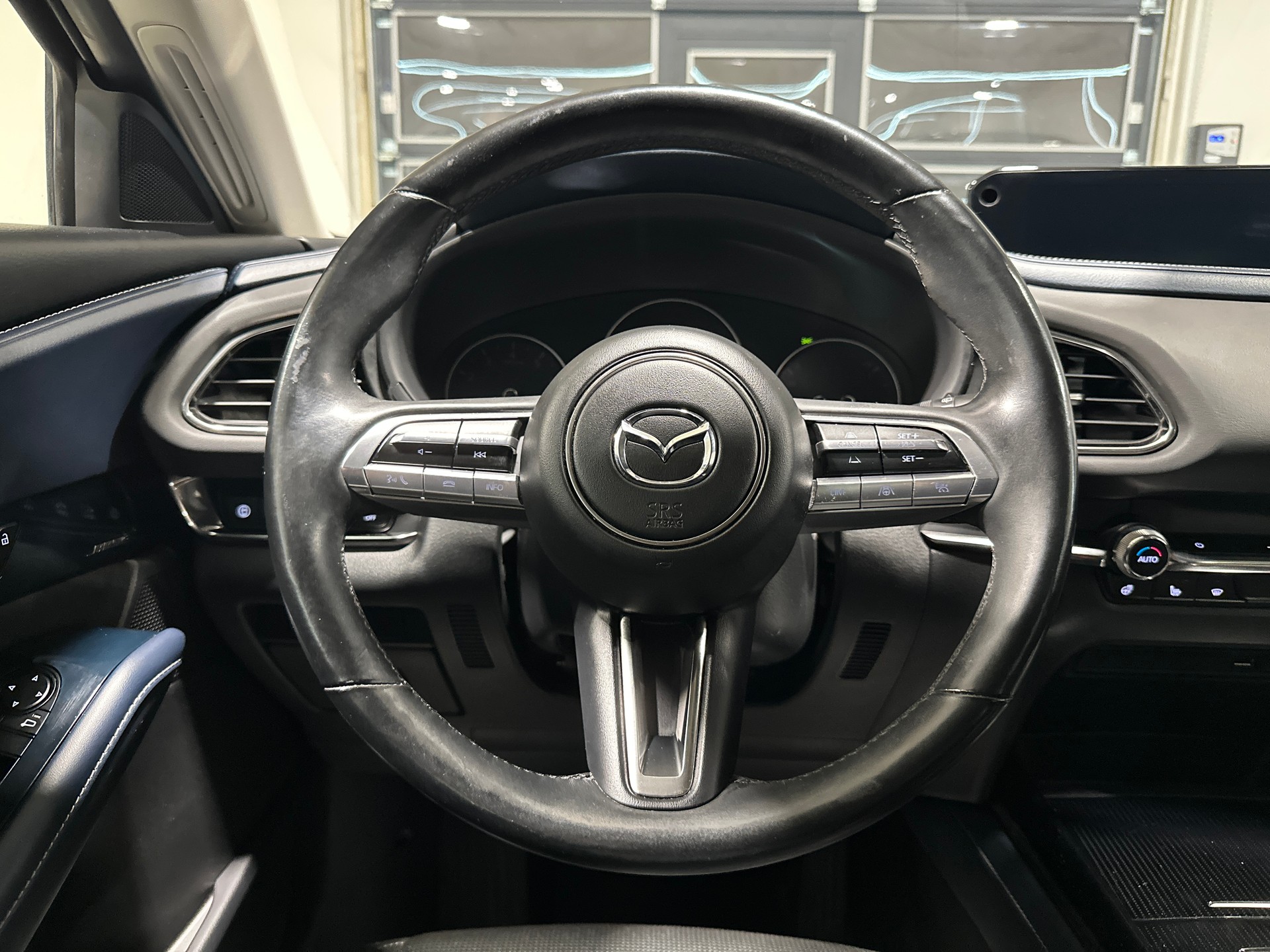 MAZDA CX-30 SKYACTIV-X M Hybrid 180 Revolution AWD-image-24