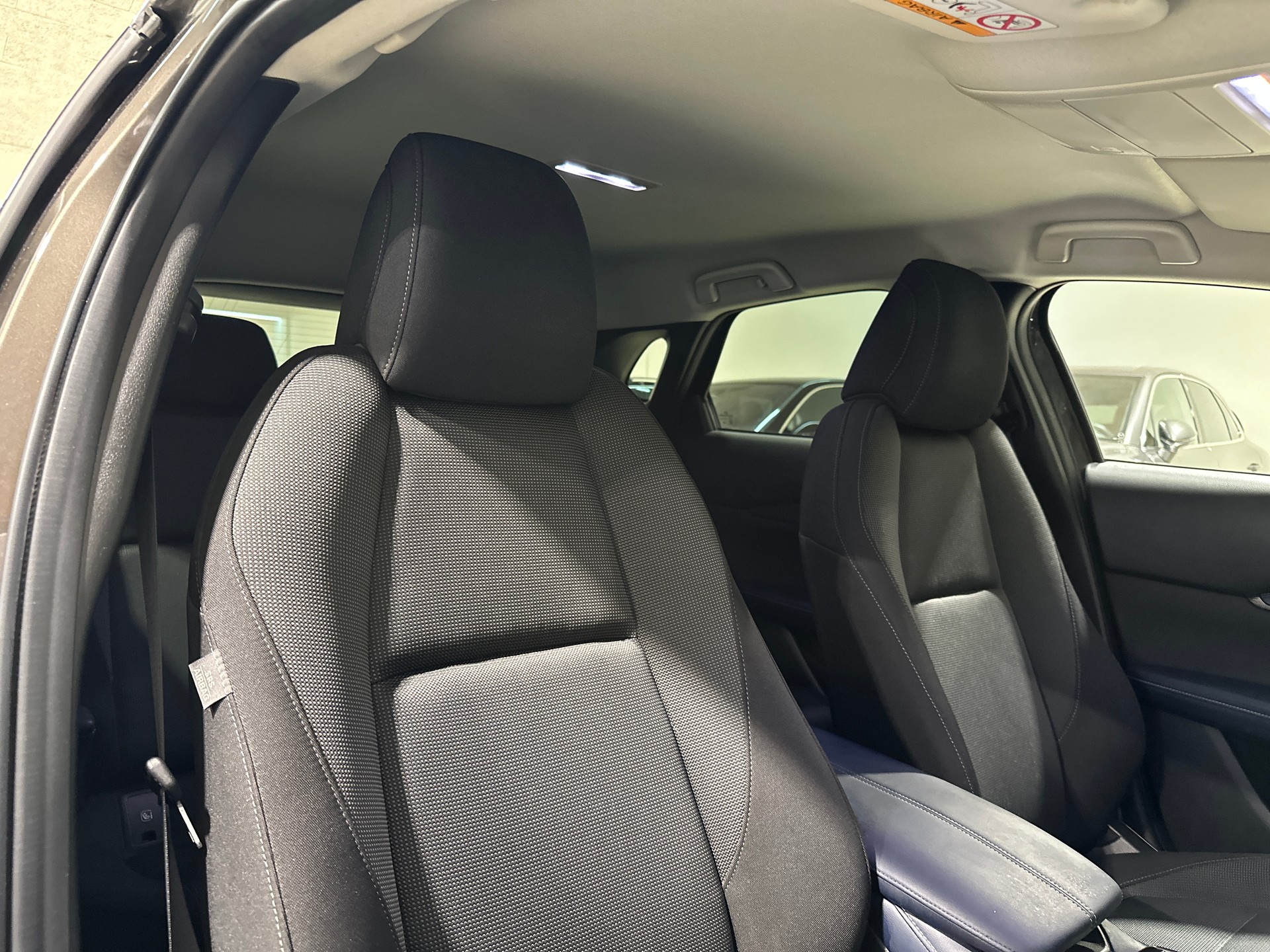 MAZDA CX-30 SKYACTIV-X M Hybrid 180 Revolution AWD-image-12