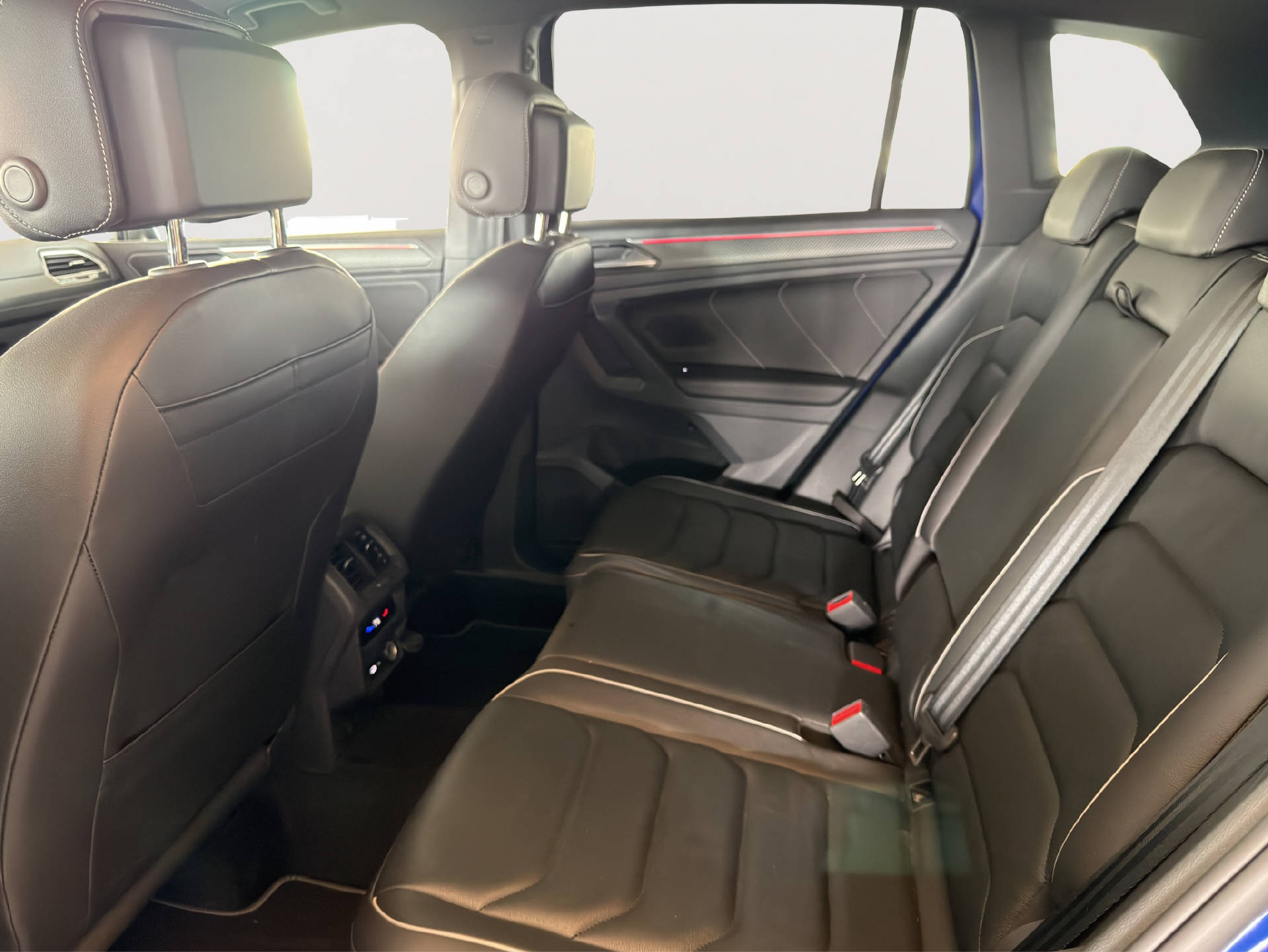 VW Tiguan 2.0 TSI R-Line DSG-image-16