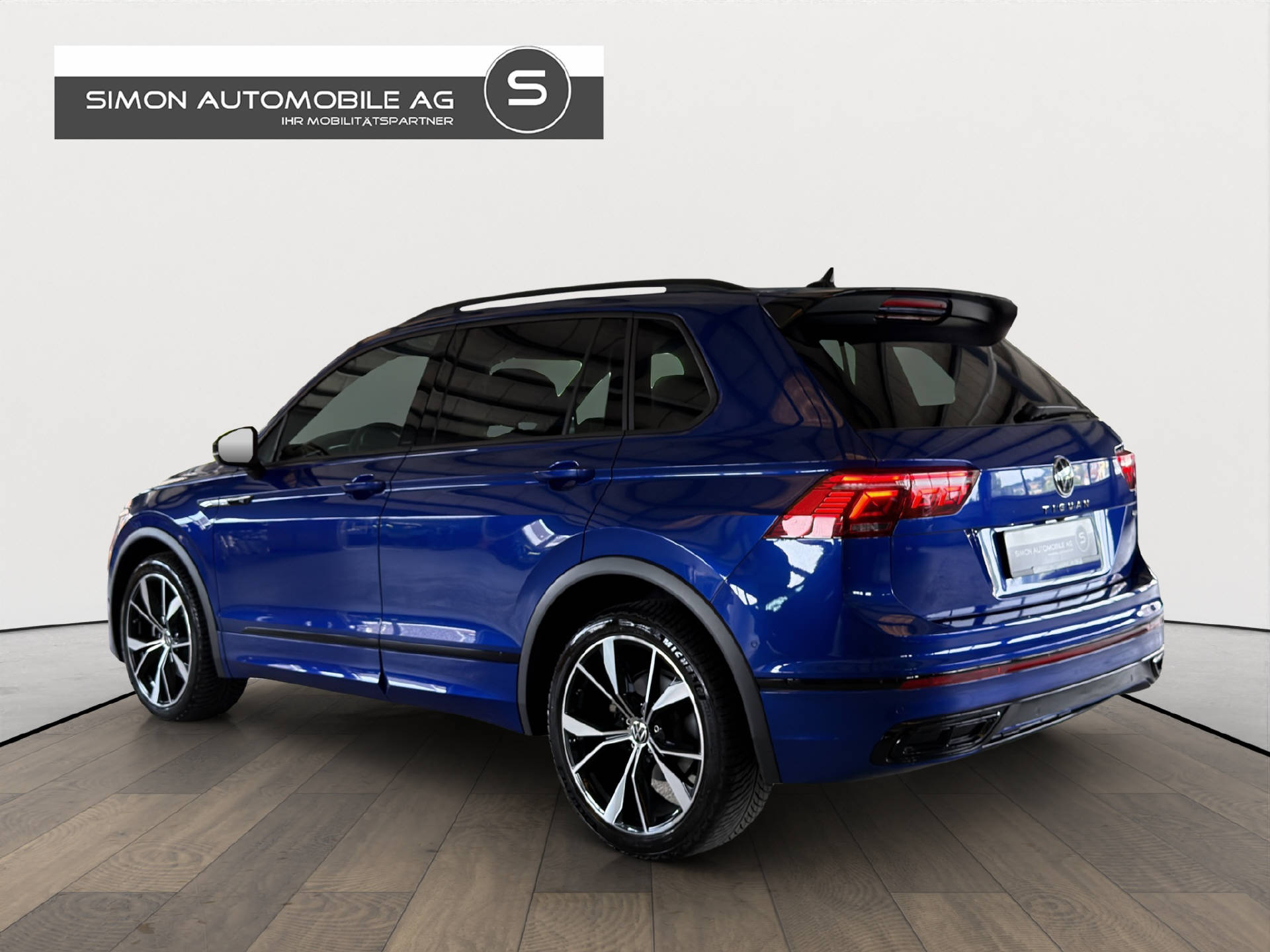 VW Tiguan 2.0 TSI R-Line DSG-showroom-element-3