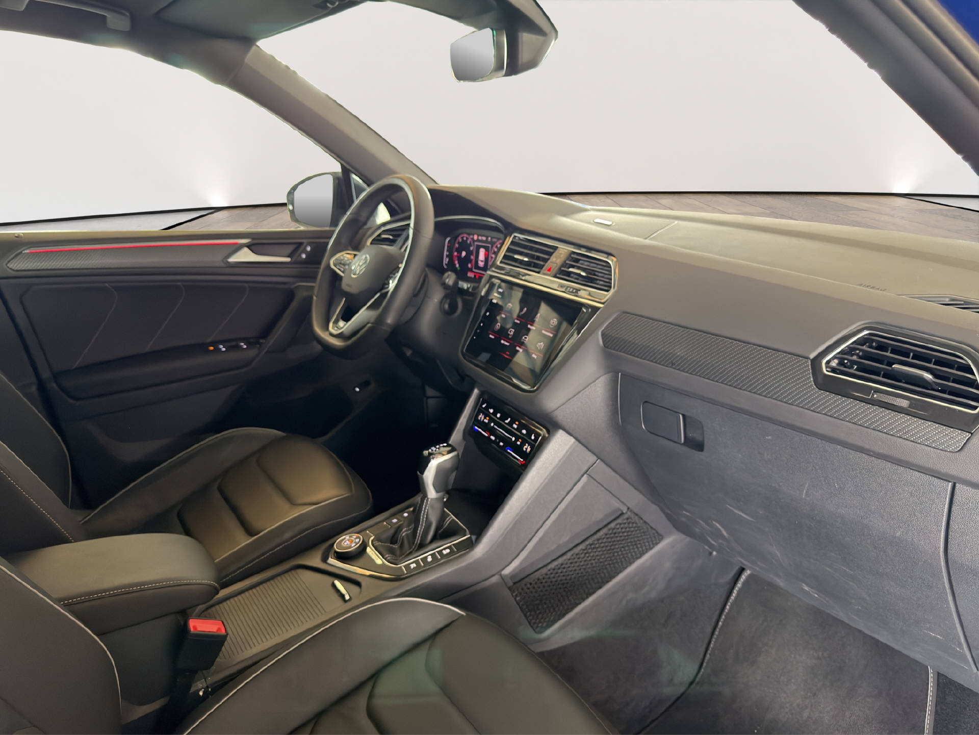 VW Tiguan 2.0 TSI R-Line DSG-image-15