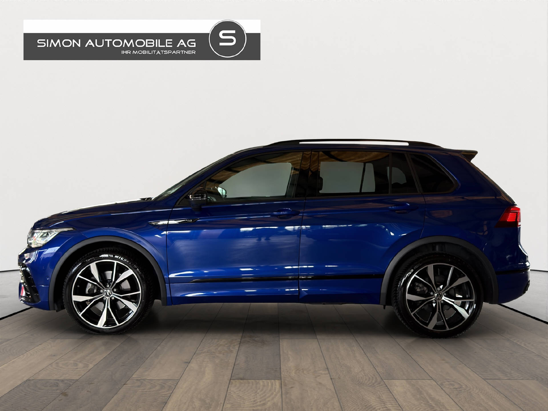 VW Tiguan 2.0 TSI R-Line DSG-showroom-element-2