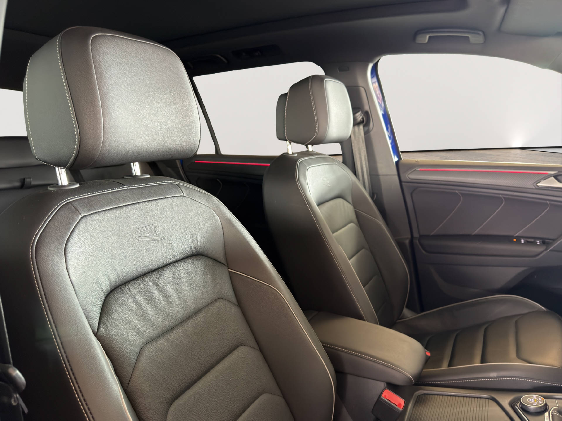 VW Tiguan 2.0 TSI R-Line DSG-image-14