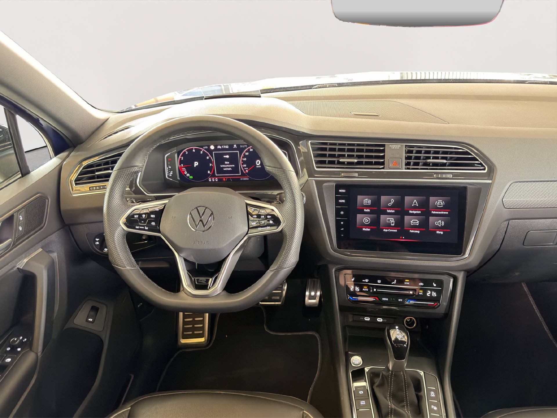 VW Tiguan 2.0 TSI R-Line DSG-image-12
