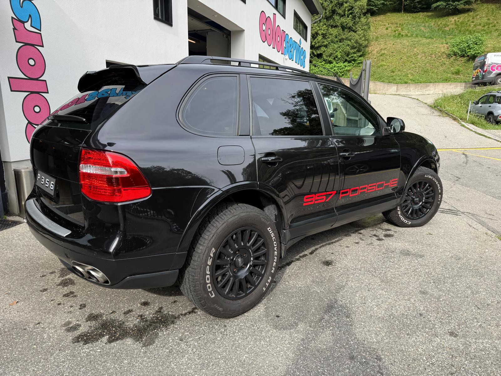 PORSCHE Cayenne Turbo-image-2