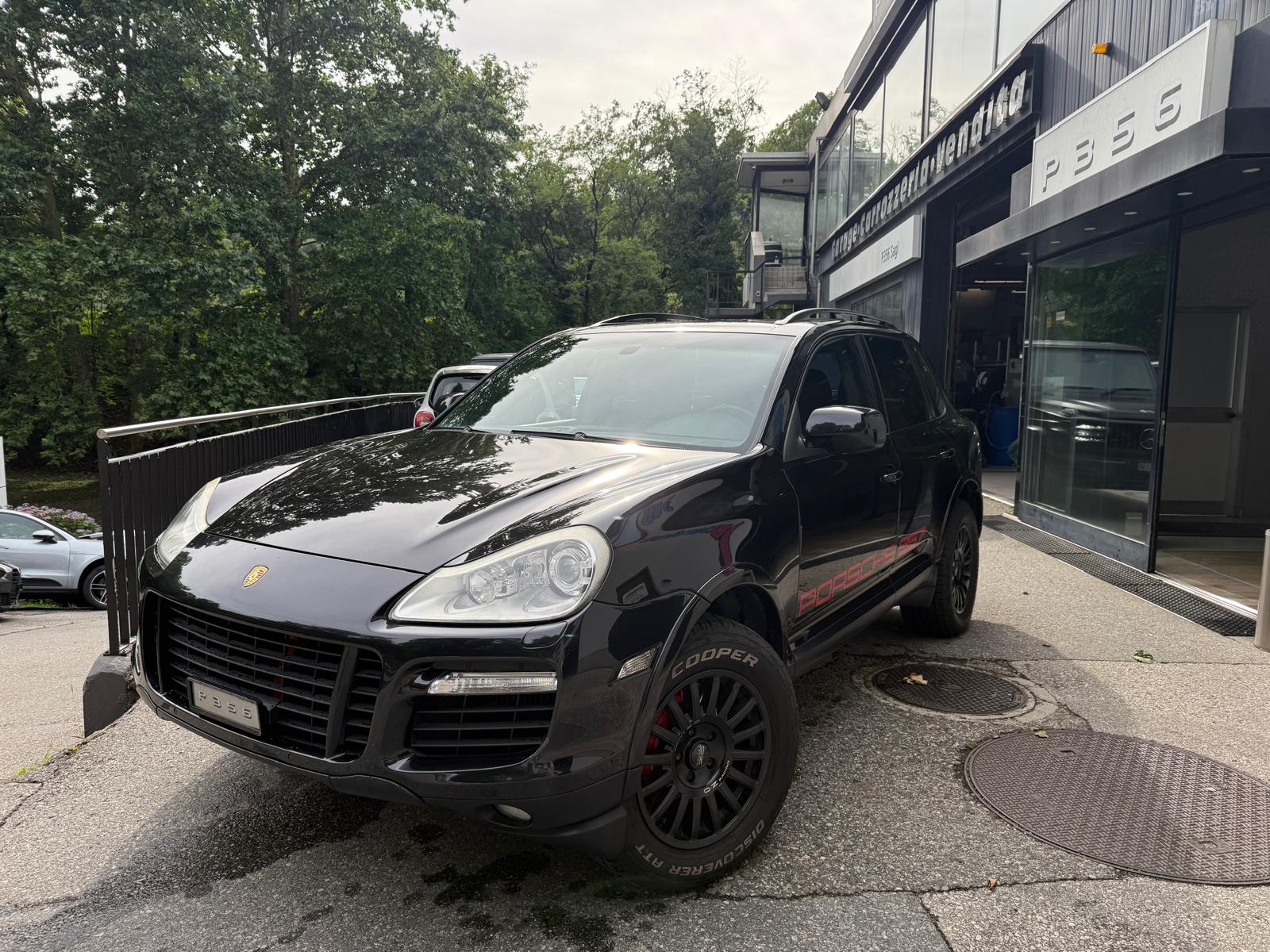 PORSCHE Cayenne Turbo-image-0