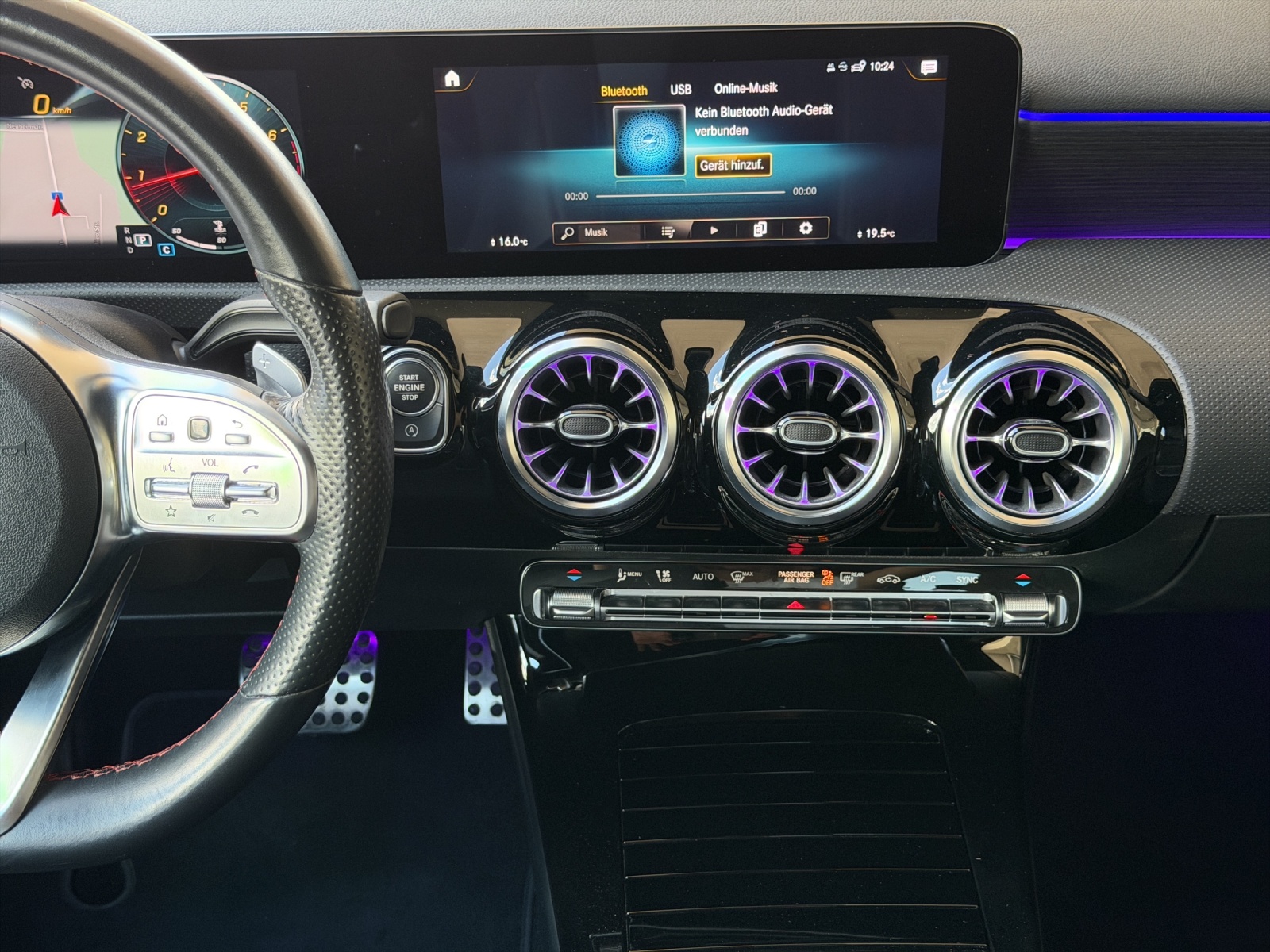 MERCEDES-BENZ A-Klasse W177 A 200 AMG Line-image-9