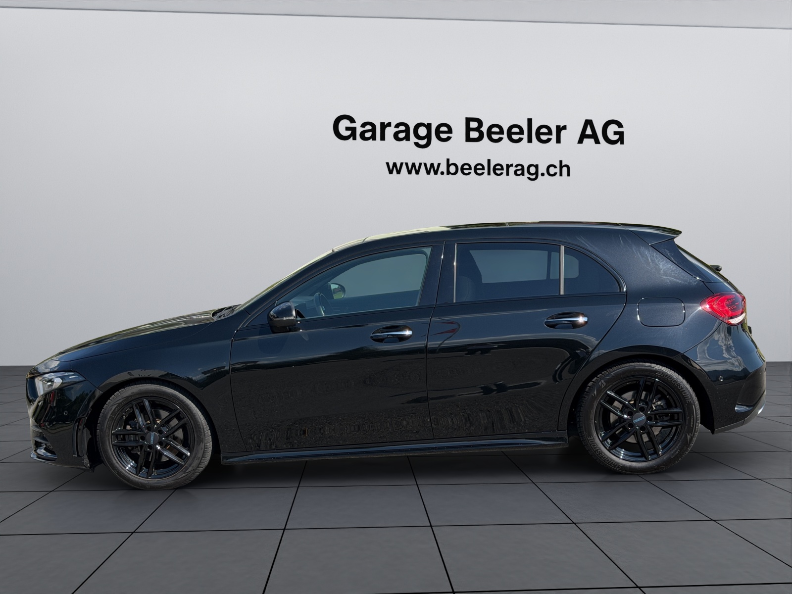 MERCEDES-BENZ A-Klasse W177 A 200 AMG Line-image-7