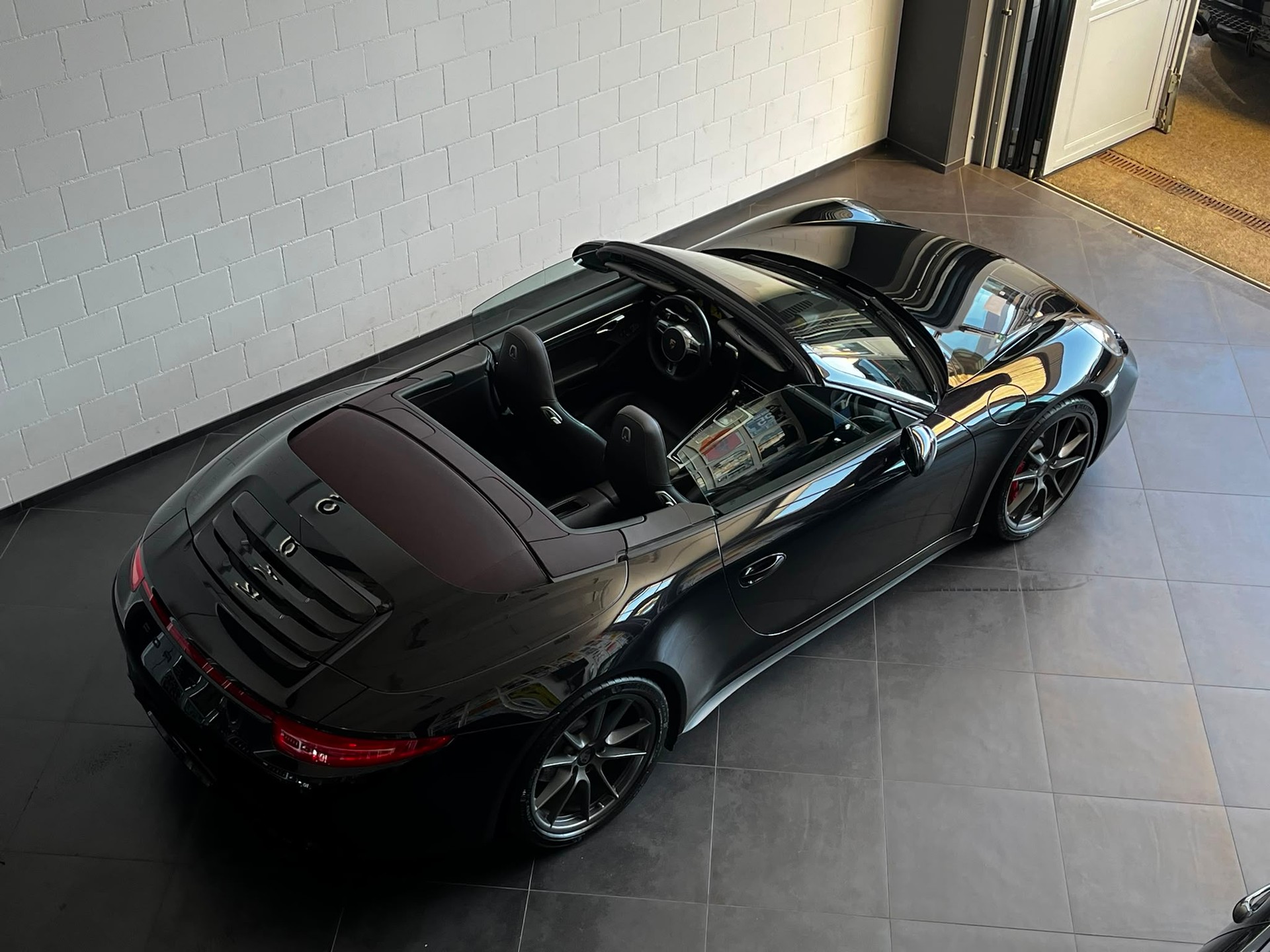 PORSCHE 911 Cabrio Carrera 4S PDK-image-9