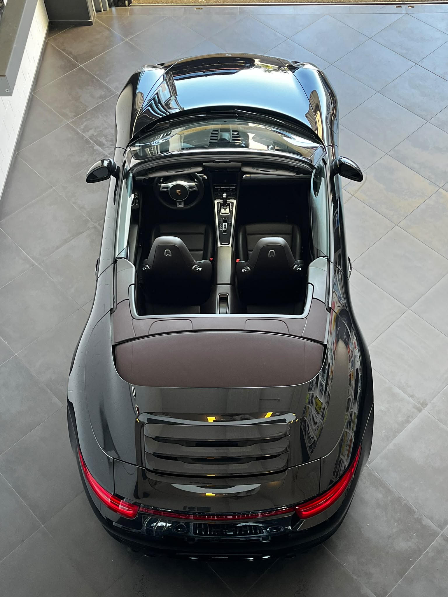 PORSCHE 911 Cabrio Carrera 4S PDK-image-13