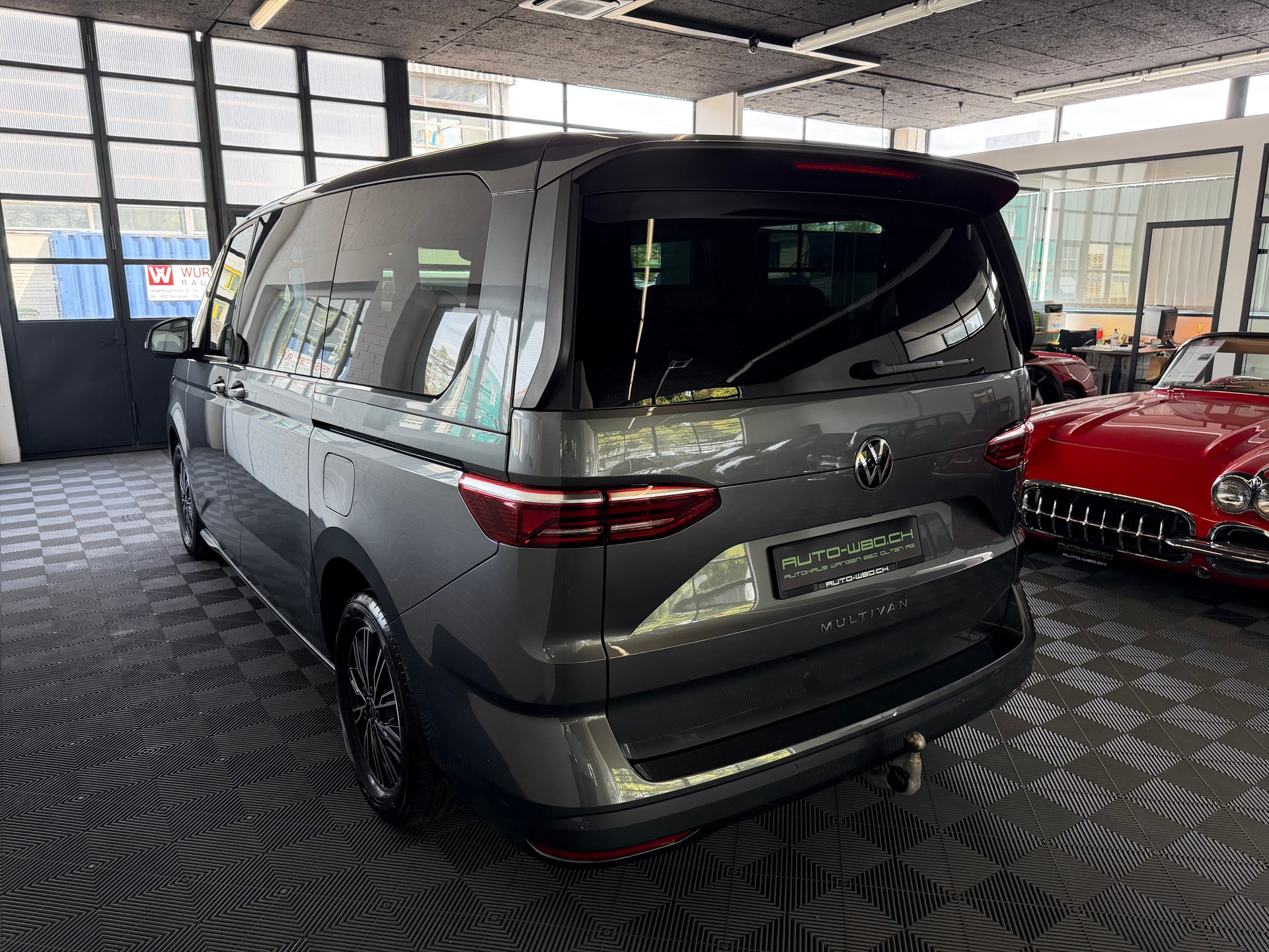 VW Multivan 2.0 TDI DSG Lang * 7 SITZE * STANDHEIZUNG * AHK *-image-4