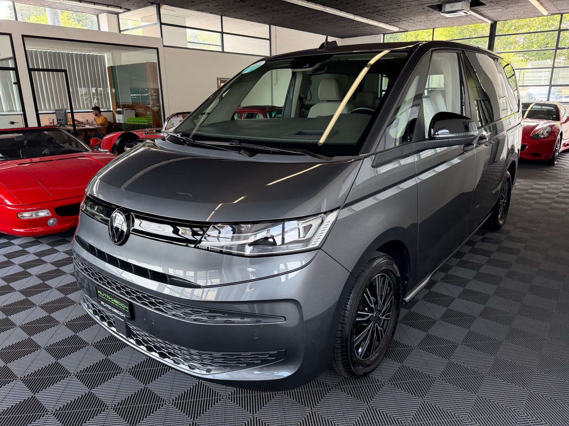 VW Multivan 2.0 TDI DSG Lang * 7 SITZE * STANDHEIZUNG * AHK *-image-5