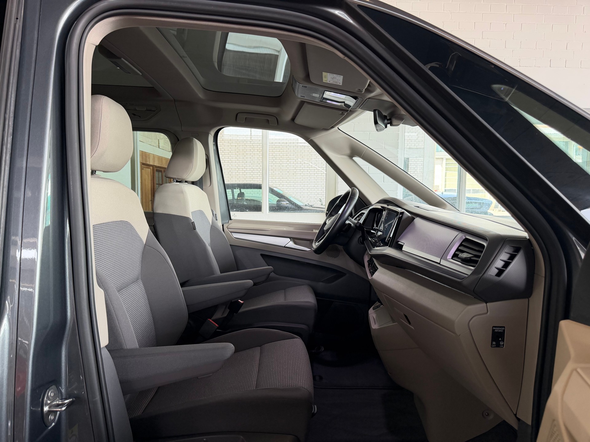 VW Multivan 2.0 TDI DSG Lang * 7 SITZE * STANDHEIZUNG * AHK *-image-7