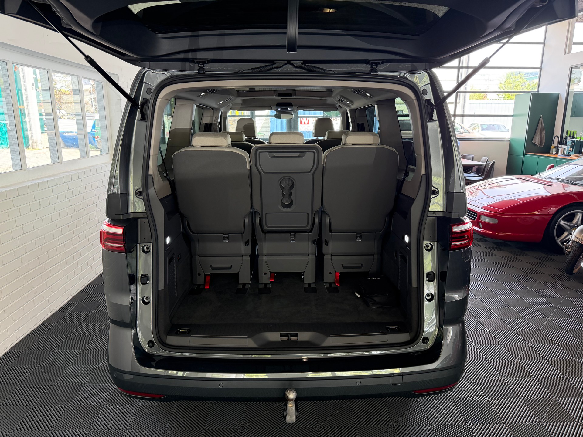 VW Multivan 2.0 TDI DSG Lang * 7 SITZE * STANDHEIZUNG * AHK *-image-13