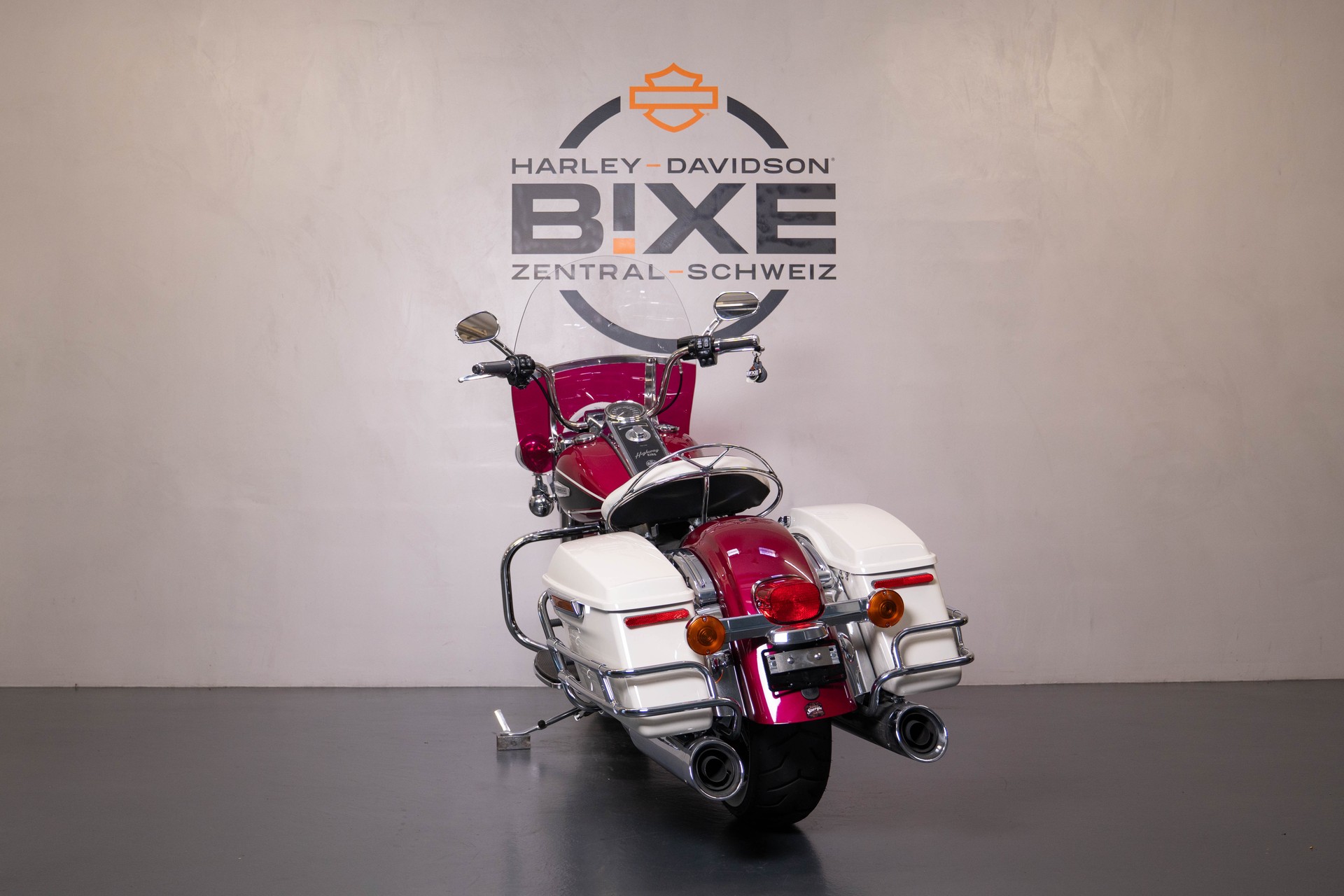 HARLEY-DAVIDSON FLHFB Electra Glide Highway Kingl 114-showroom-element-3
