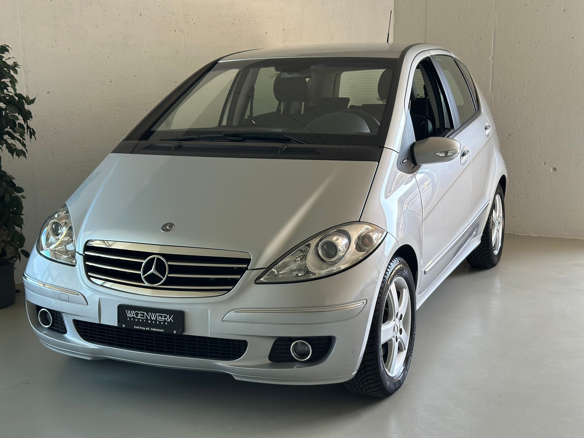 MERCEDES-BENZ A 200 Classic-image-1