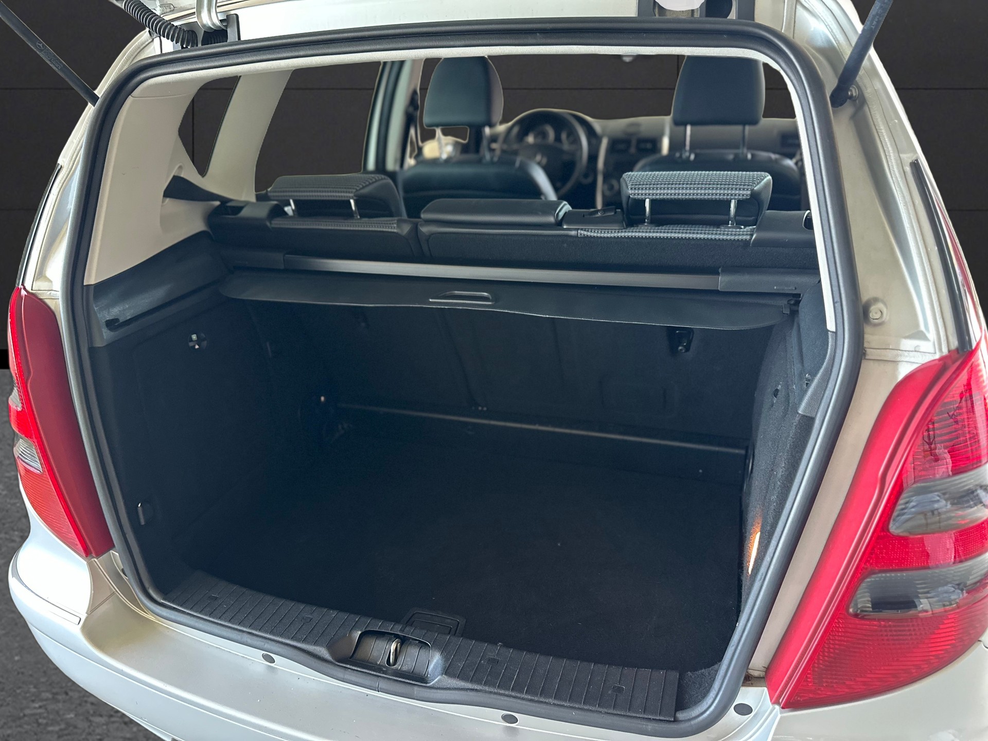 MERCEDES-BENZ A 200 Classic Automat-image-8