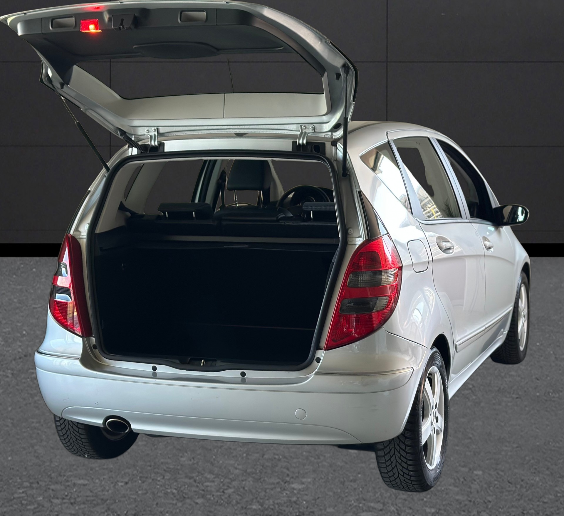MERCEDES-BENZ A 200 Classic Automat-image-7