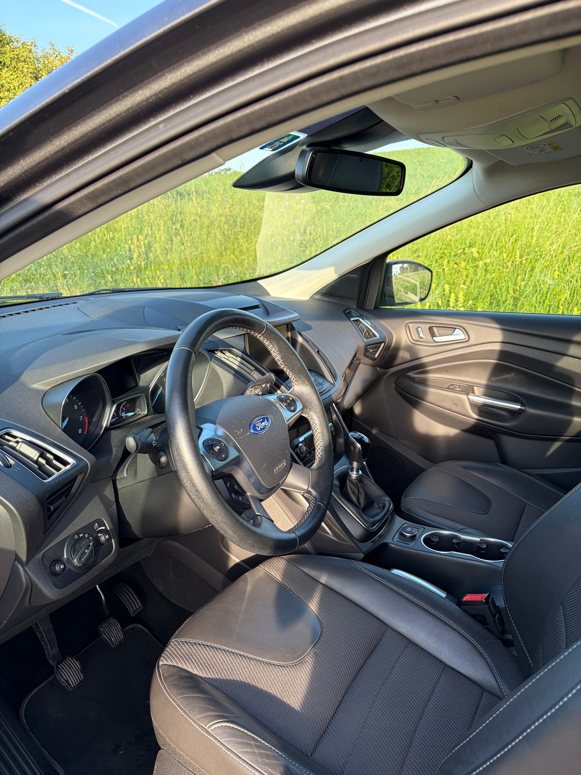 FORD 1.5 EcoB 150 Titanium S 2WD-image-3