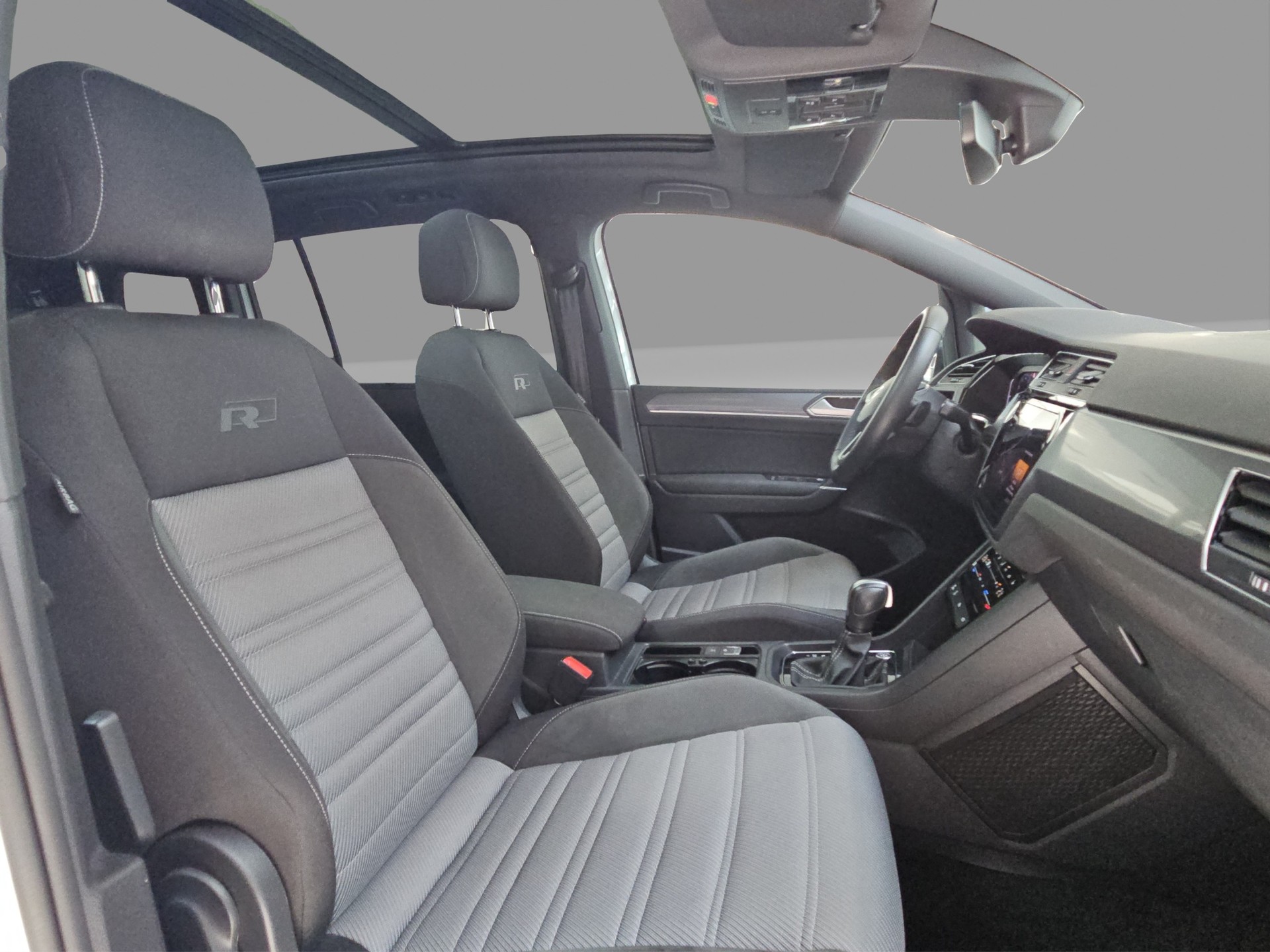 VW Touran 1.5 TSI R-Line DSG-image-12
