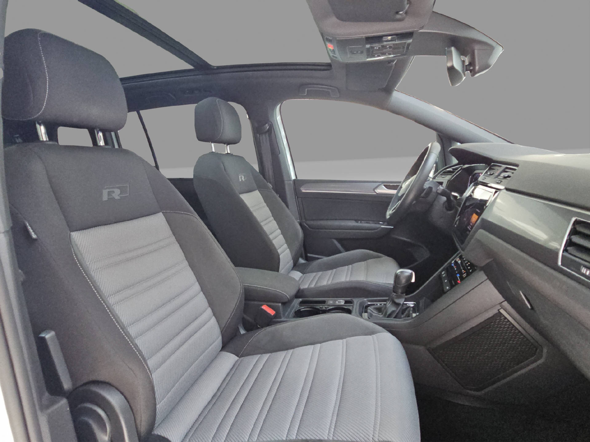 VW Touran 1.5 TSI R-Line DSG-image-12