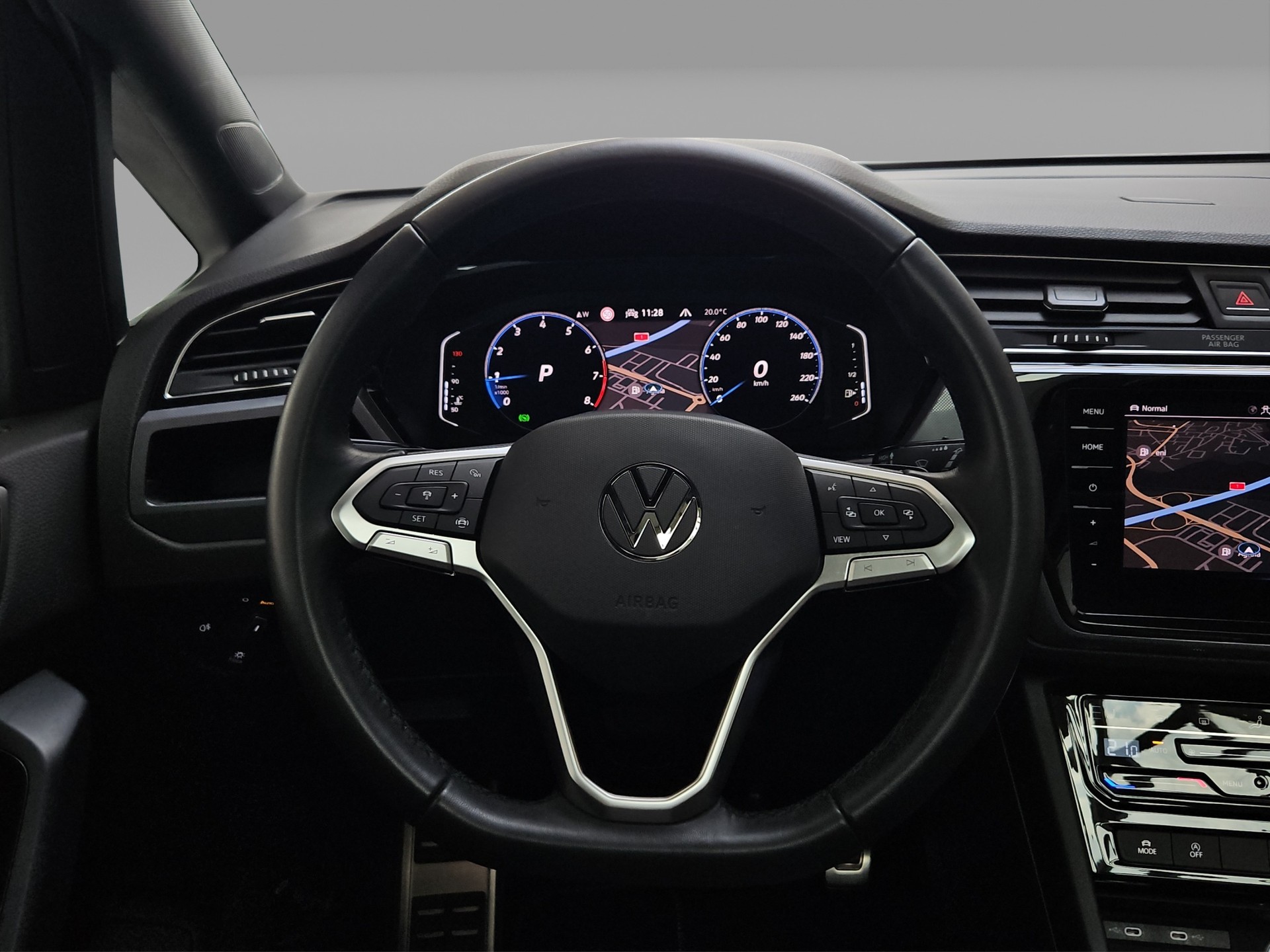 VW Touran 1.5 TSI R-Line DSG-image-7