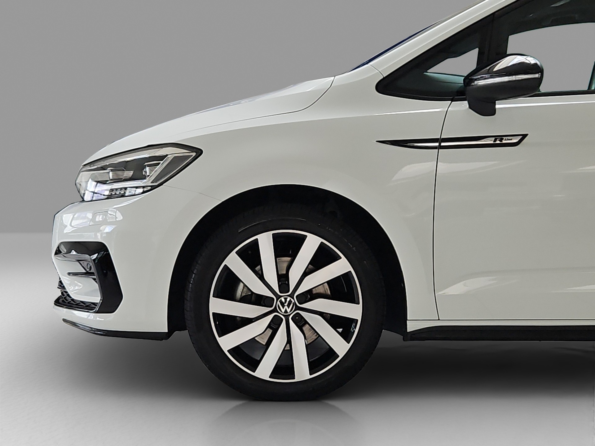 VW Touran 1.5 TSI R-Line DSG-image-4