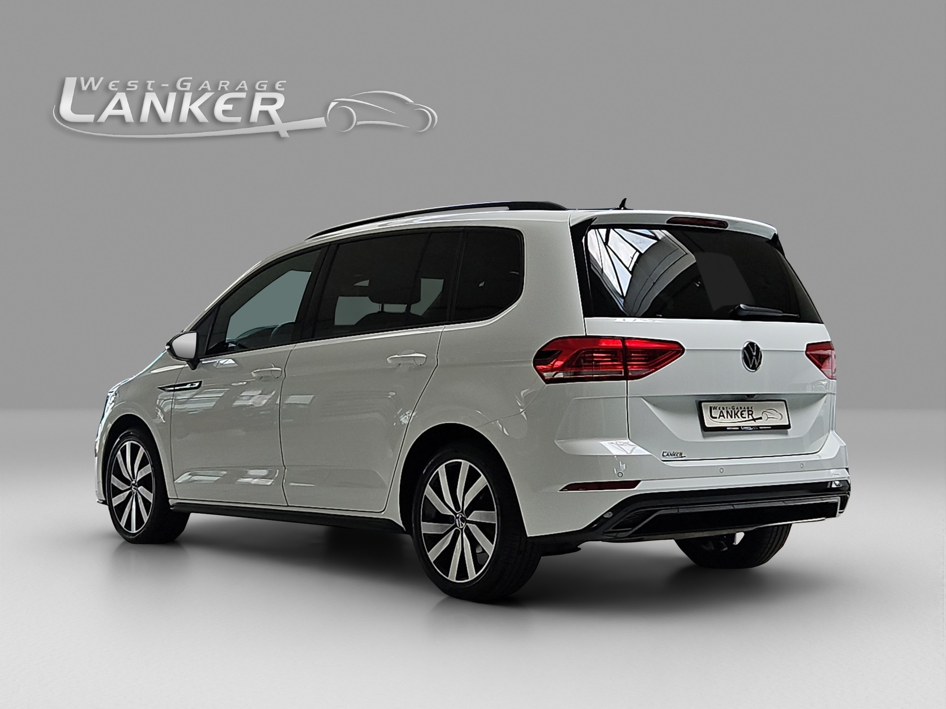 VW Touran 1.5 TSI R-Line DSG-showroom-element-3