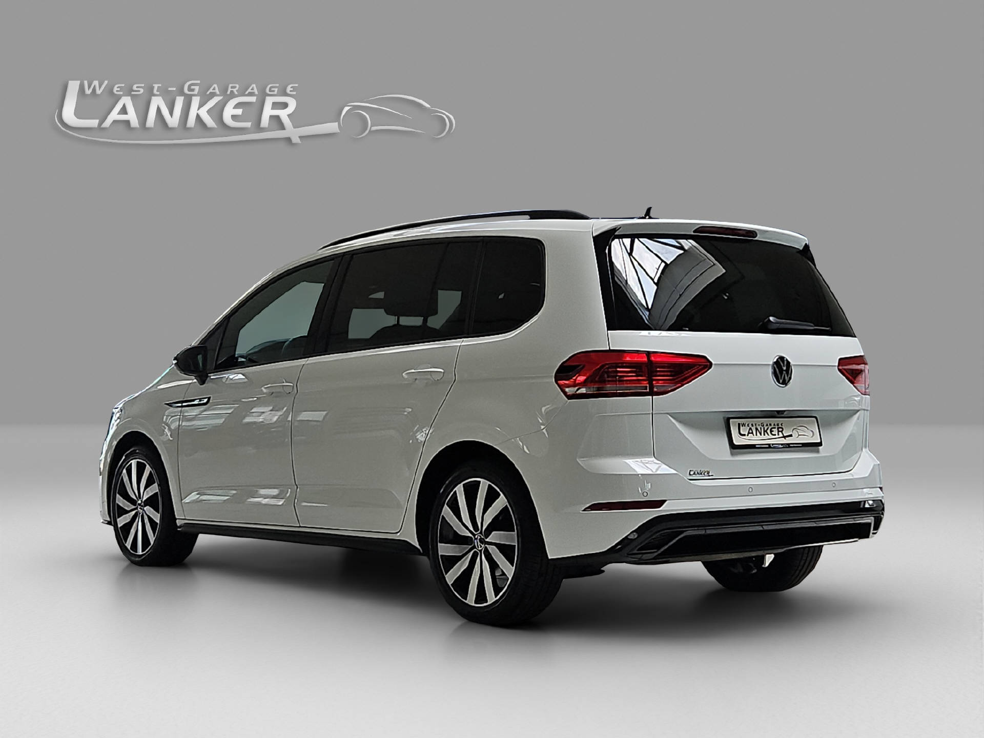 VW Touran 1.5 TSI R-Line DSG-image-3