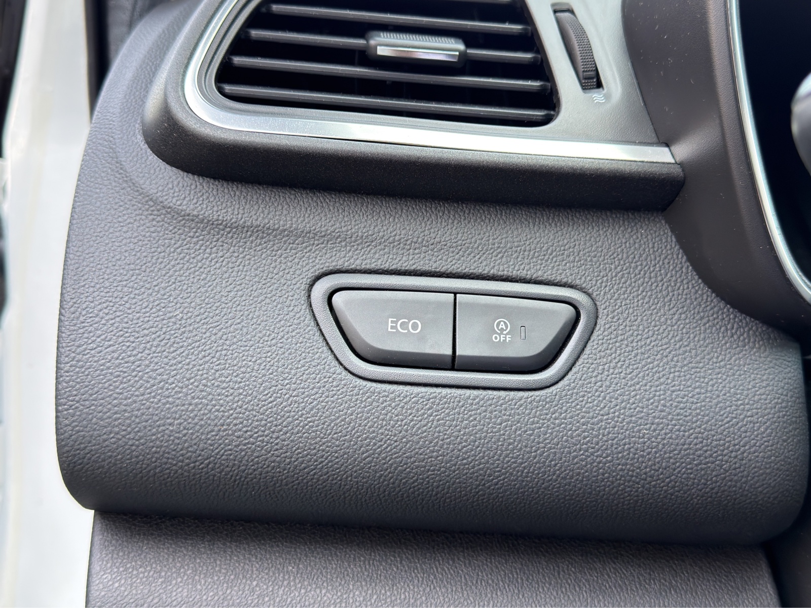 RENAULT Kadjar 1.2 16V Turbo Swiss Edition EDC-image-9