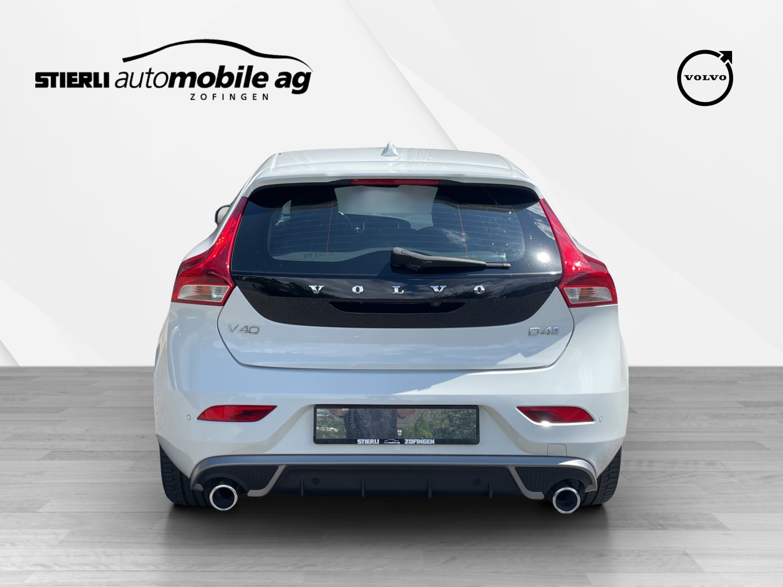 VOLVO V40 2.0 D4 Momentum R-Design S/S-image-5