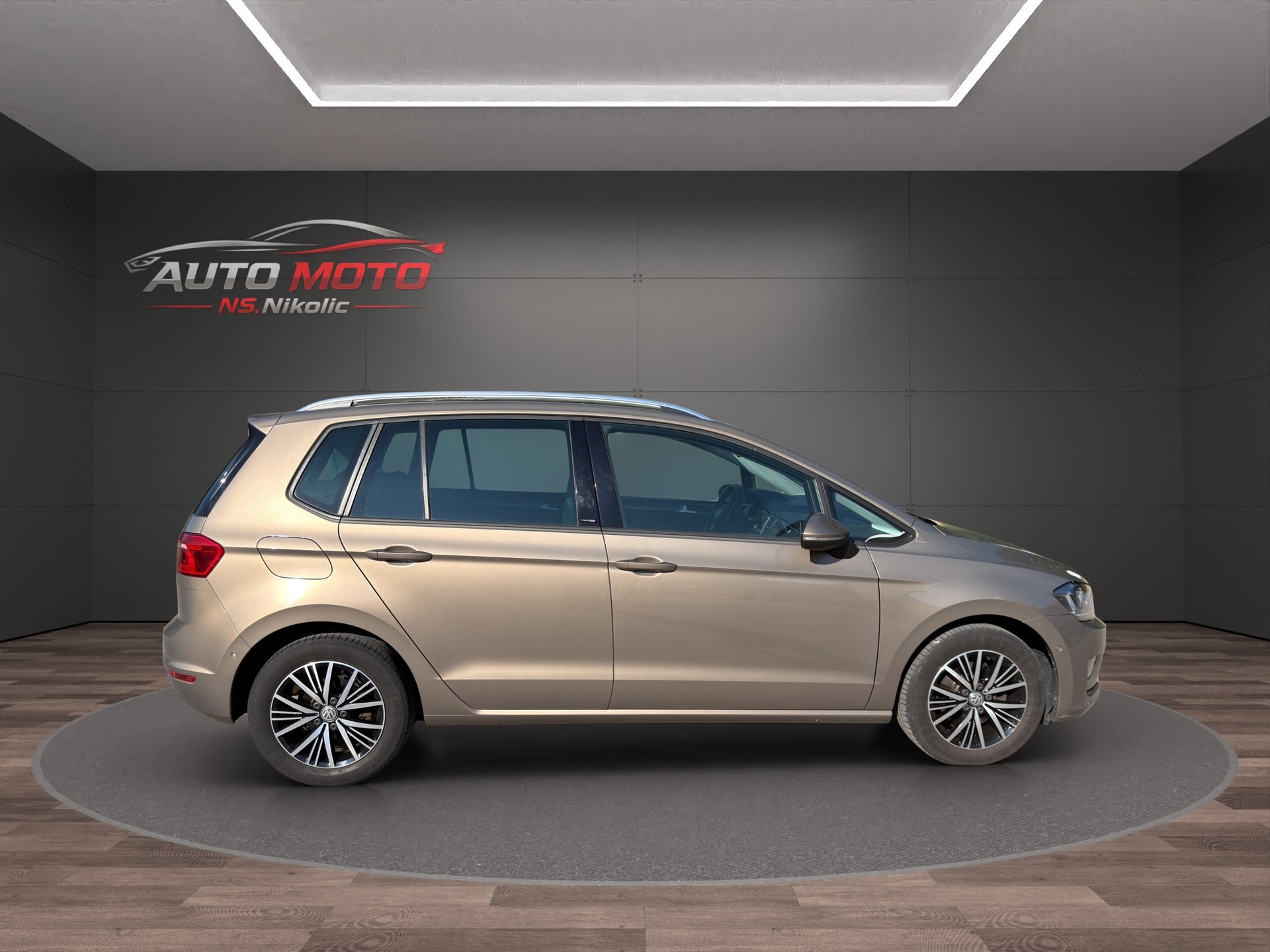 VW Golf Sportsvan 1.4 TSI Comfortline DSG-image-4