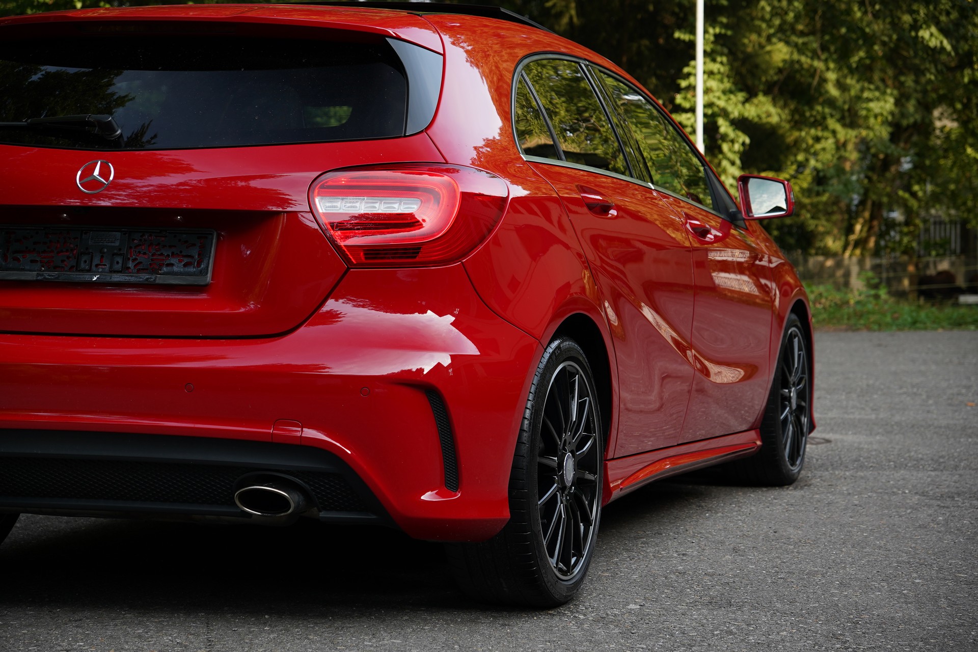 MERCEDES-BENZ A 250 AMG Line 7G-DCT-image-11