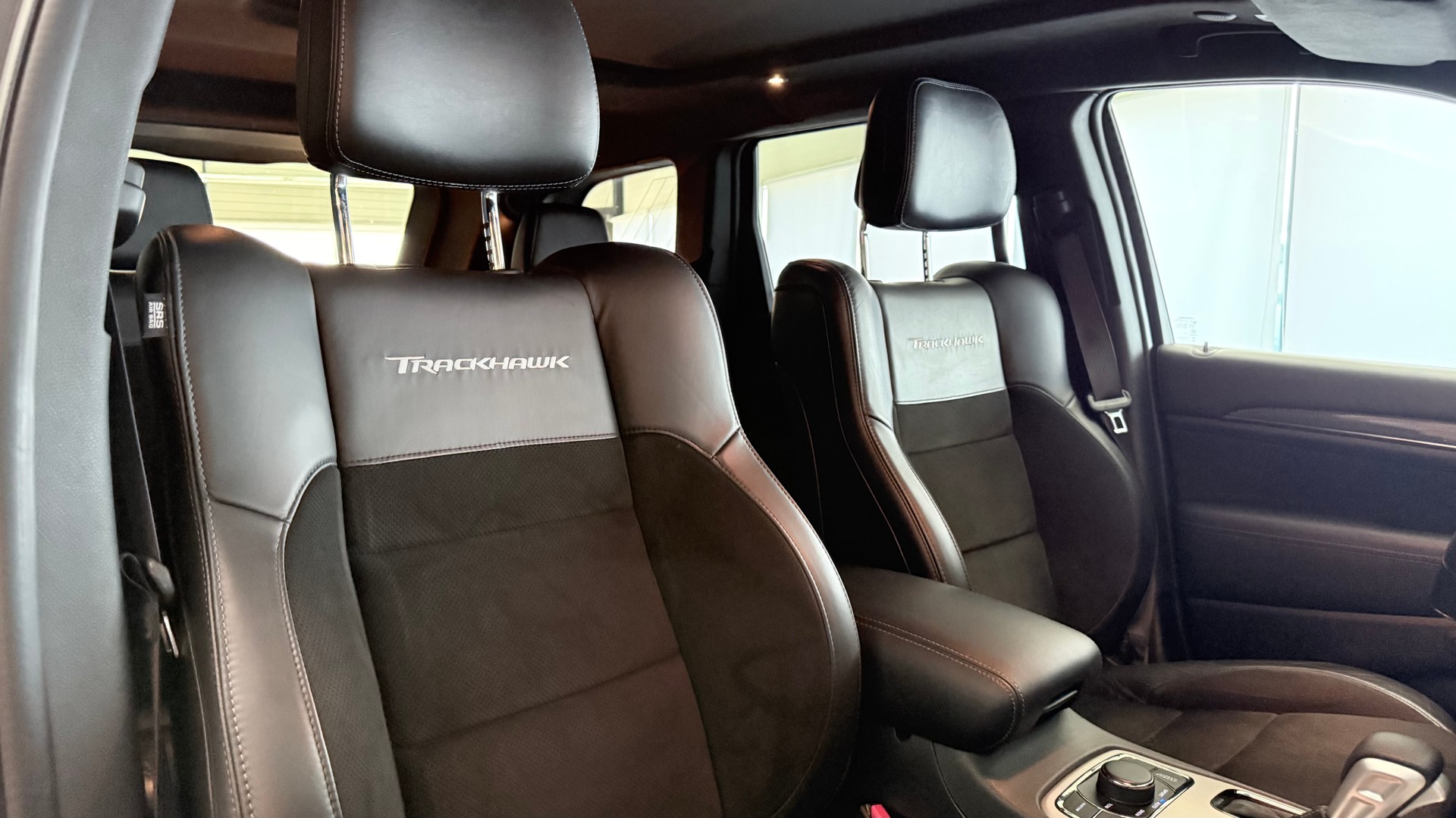 JEEP Grand Cherokee 6.2 V8 HEMI Trackhawk-image-23