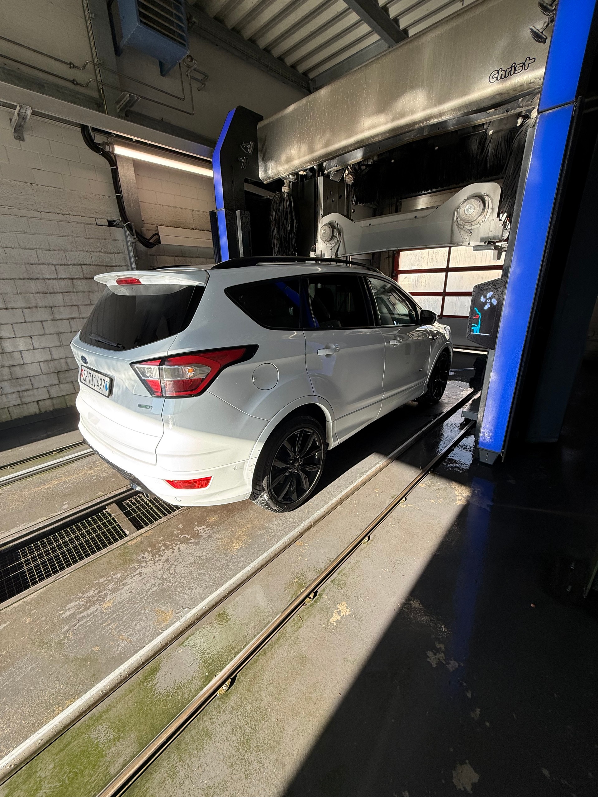 FORD Kuga 2.0 SCTi ST Line High 4WD Automatic-image-2