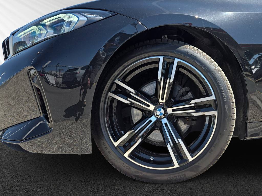 BMW 320d xDrive 48V Steptronic M Sport-image-9