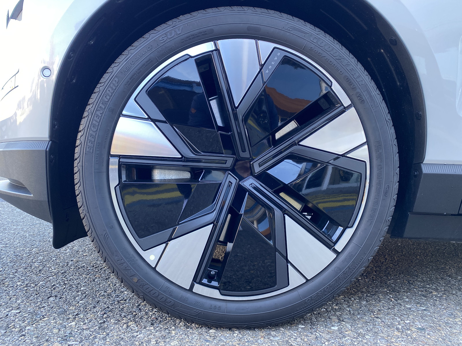 VOLVO EX 30 E60 Twin Ultra Performance AWD-image-15