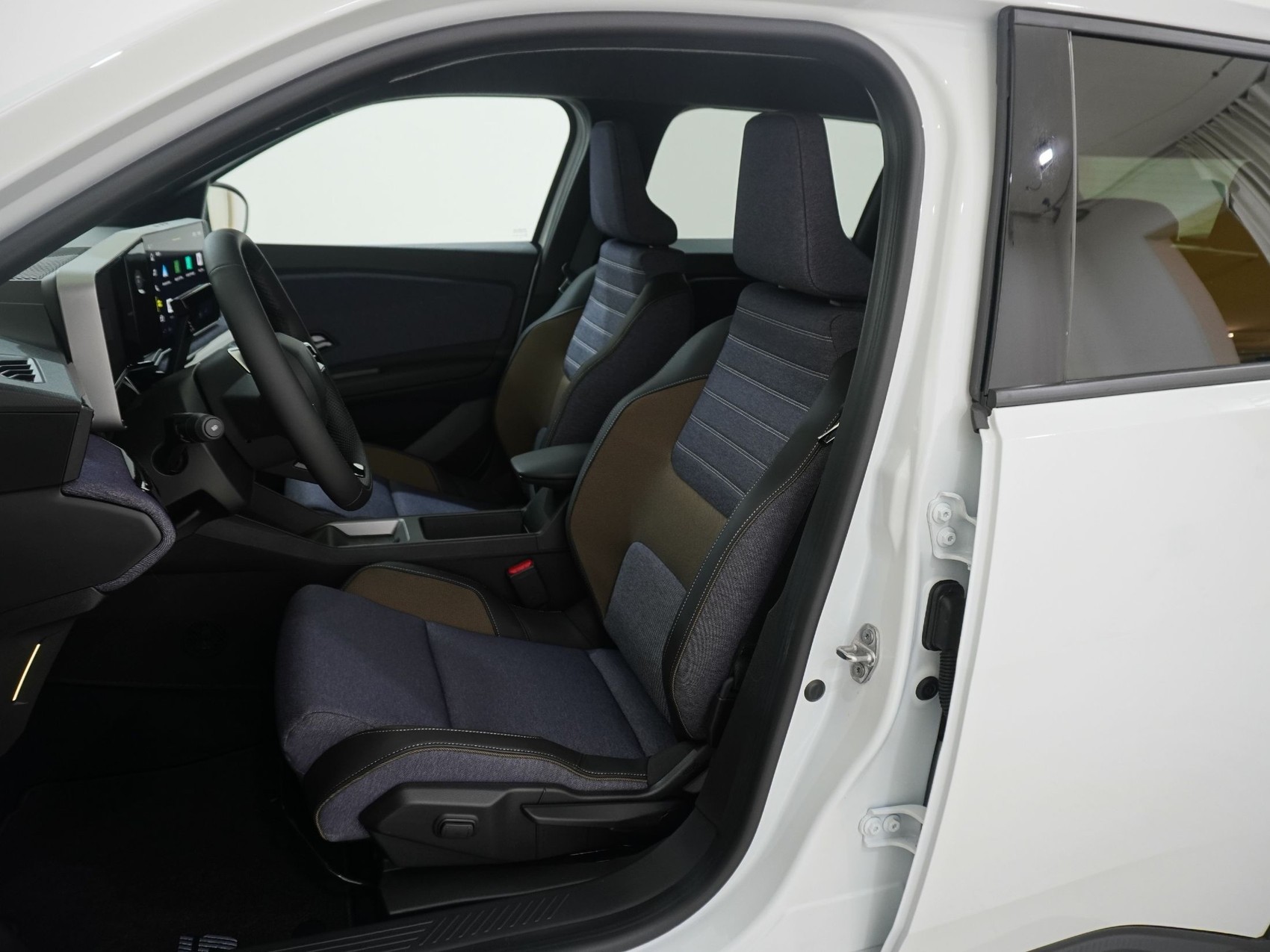 RENAULT R5 E-Tech Comfort Range techno-image-11