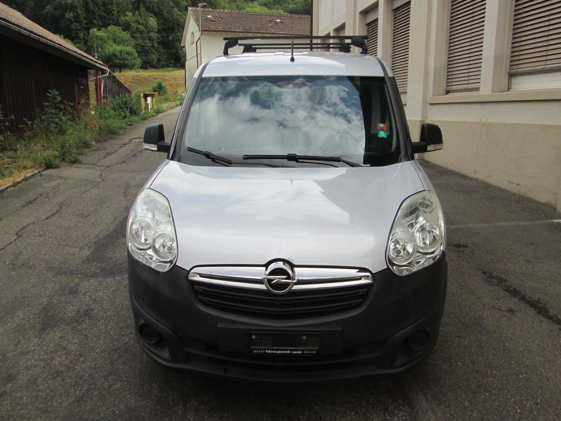 OPEL Combo 1.6 CDTi Enjoy L1H1-image-1