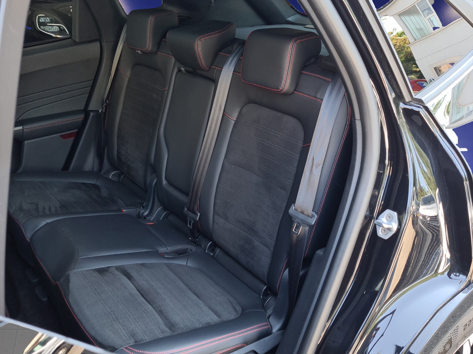 FORD Kuga 2.5i FHEV FULL-HYBRID 183 PS ST-Line X 4x4 AUTOMAT-image-13