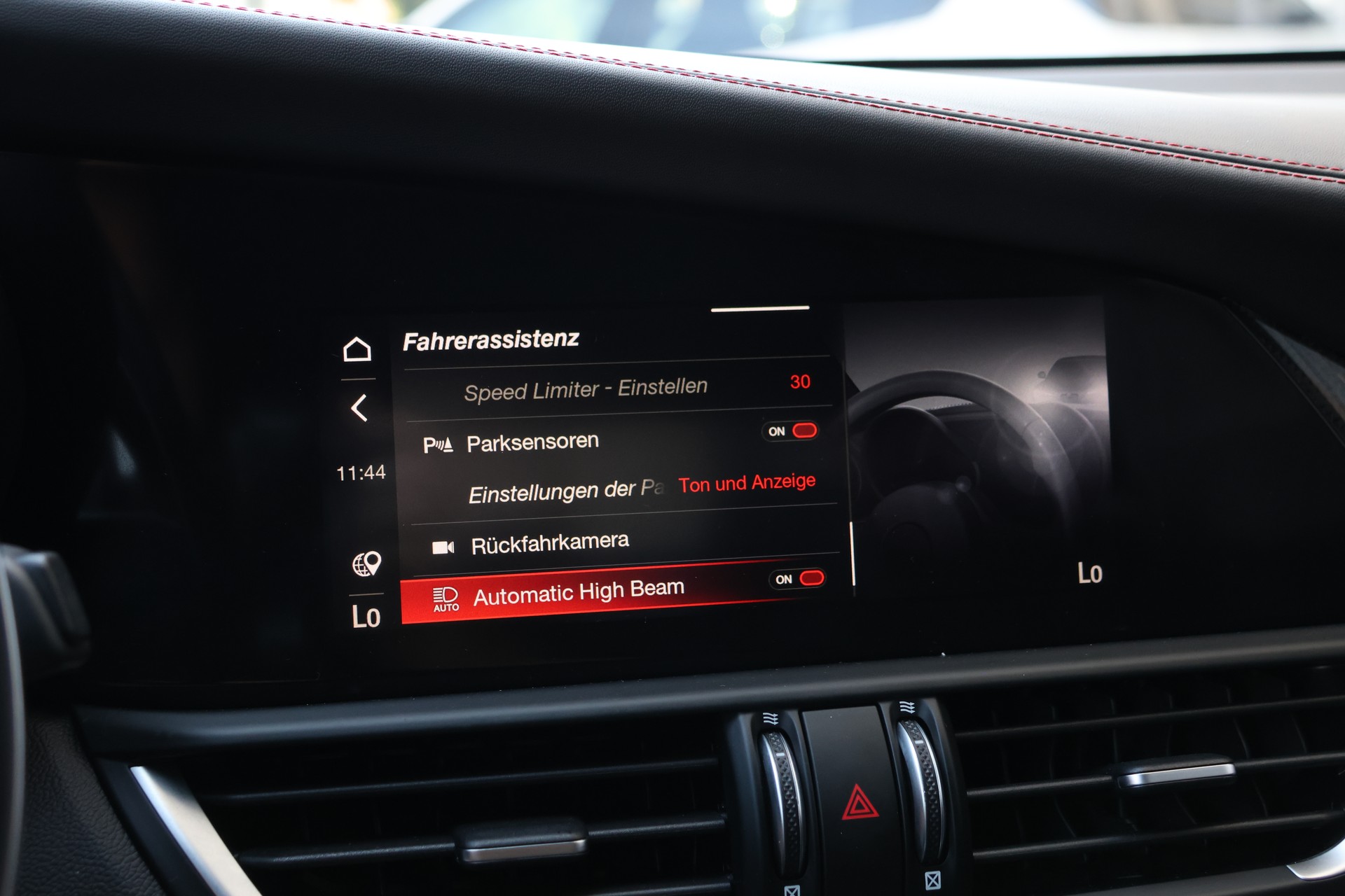 ALFA ROMEO Giulia 2.9 V6 Quadrifoglio Automatic *Facelift*Akrapovic*-image-24